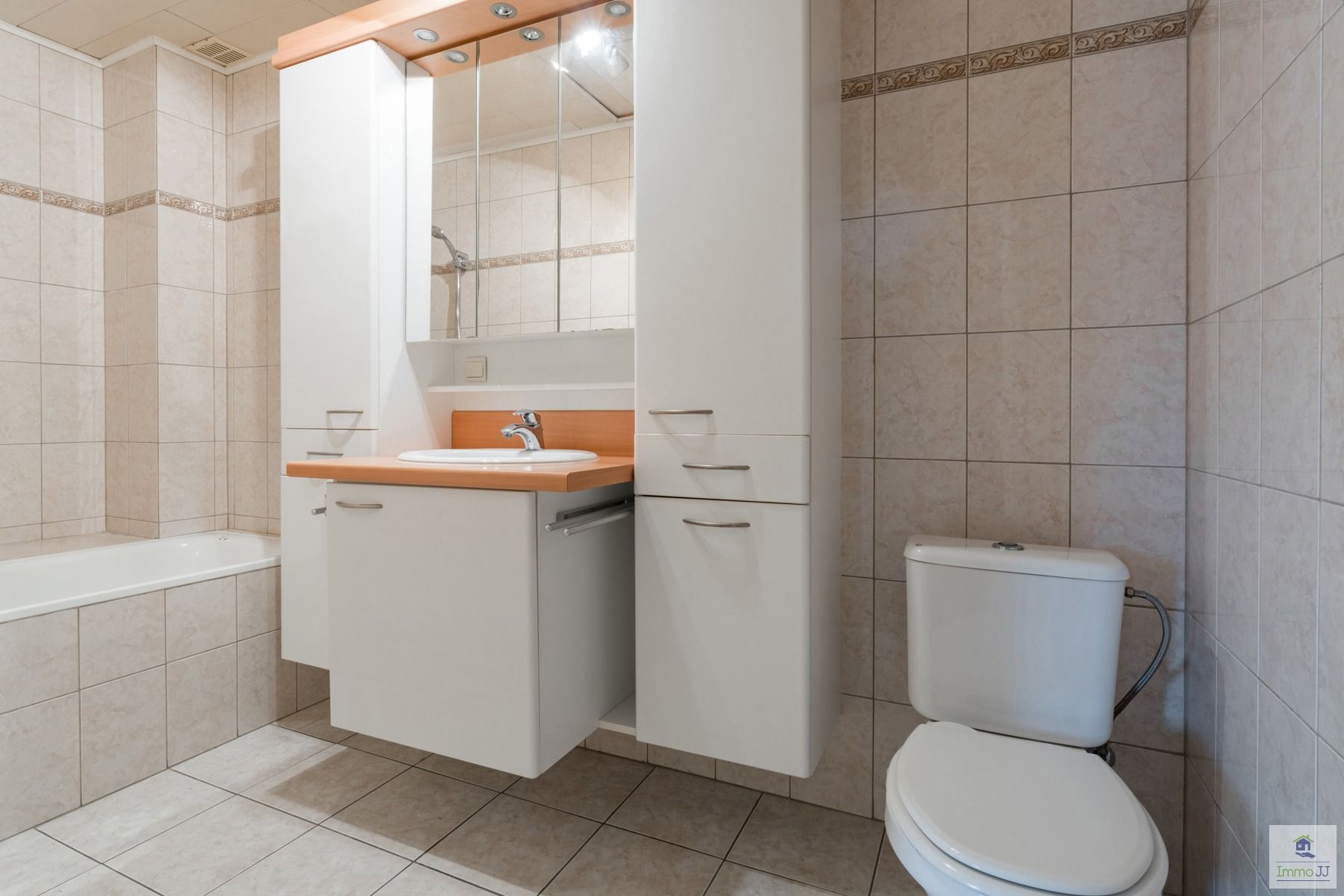 Ruim appartement (150m²) met 3 slaapkamers foto 15