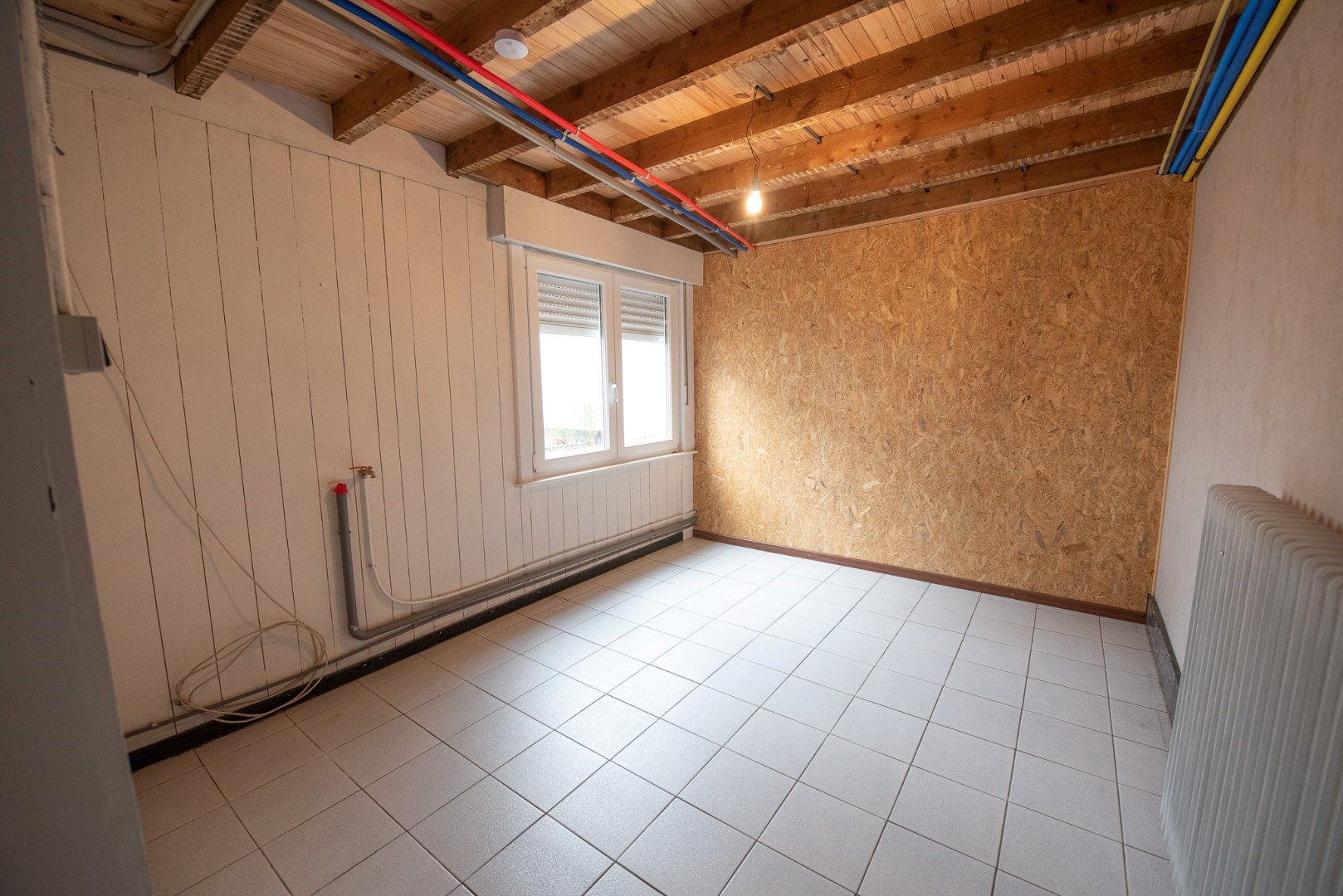 Gerenoveerd woning te huur in het centrum van Waregem! foto 6