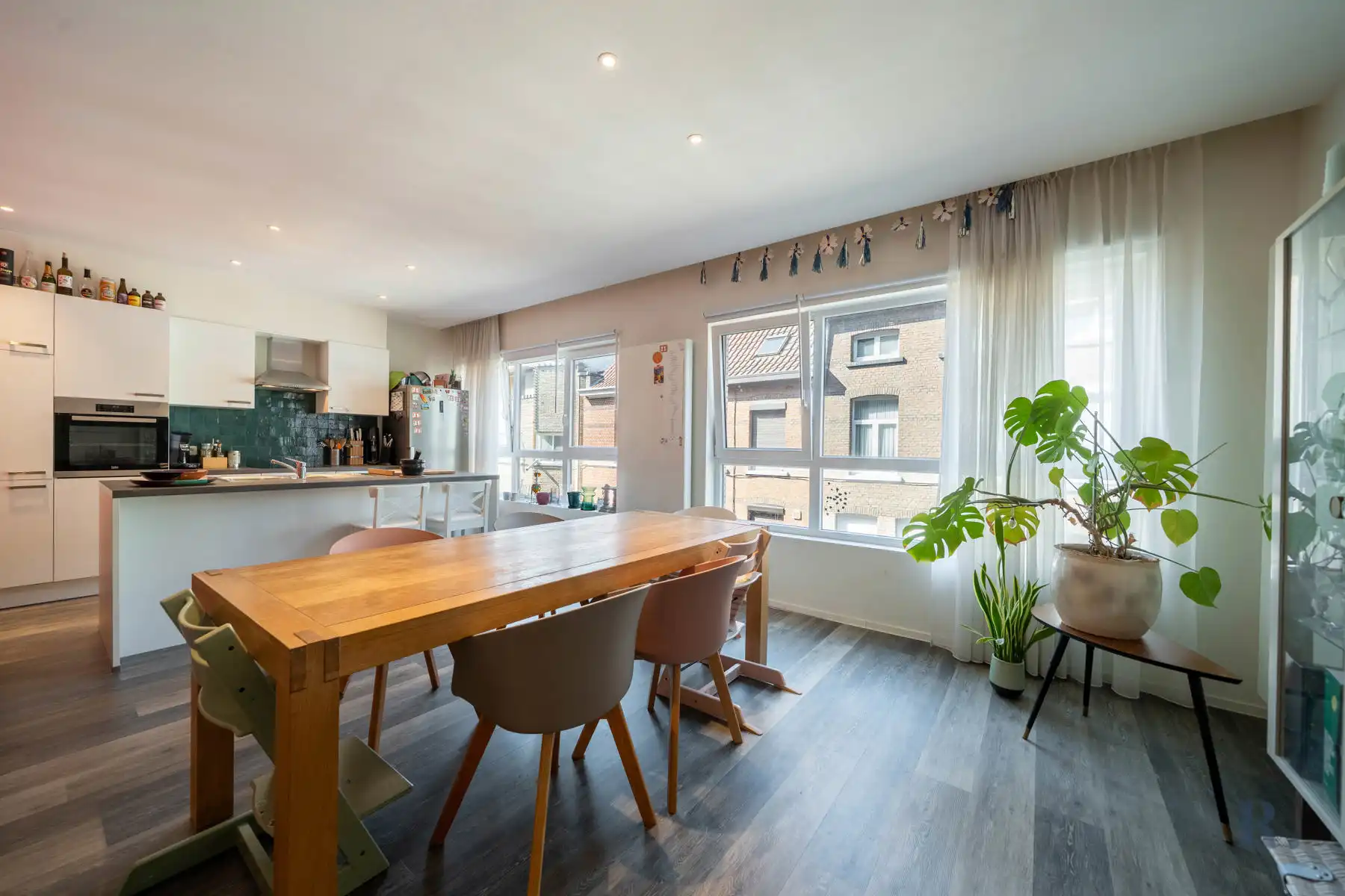 Groot lichtrijk appartement 4slk in de stadskern foto 5