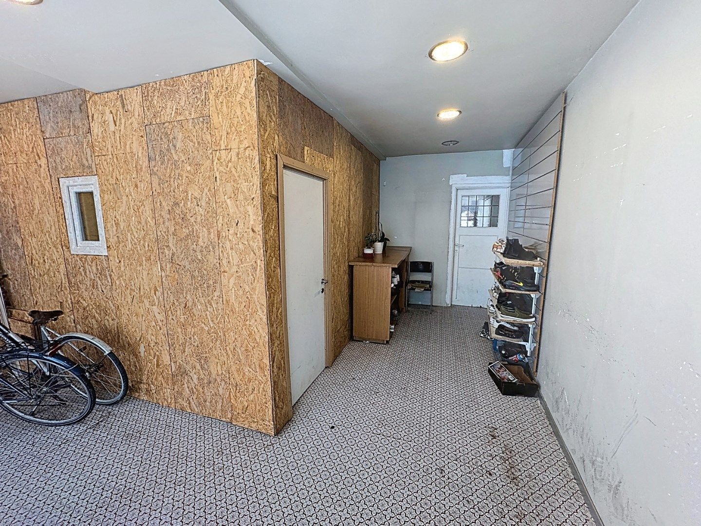 Ruime standaard rijwoning met 4 slaapkamers in het historische Brugge foto 15
