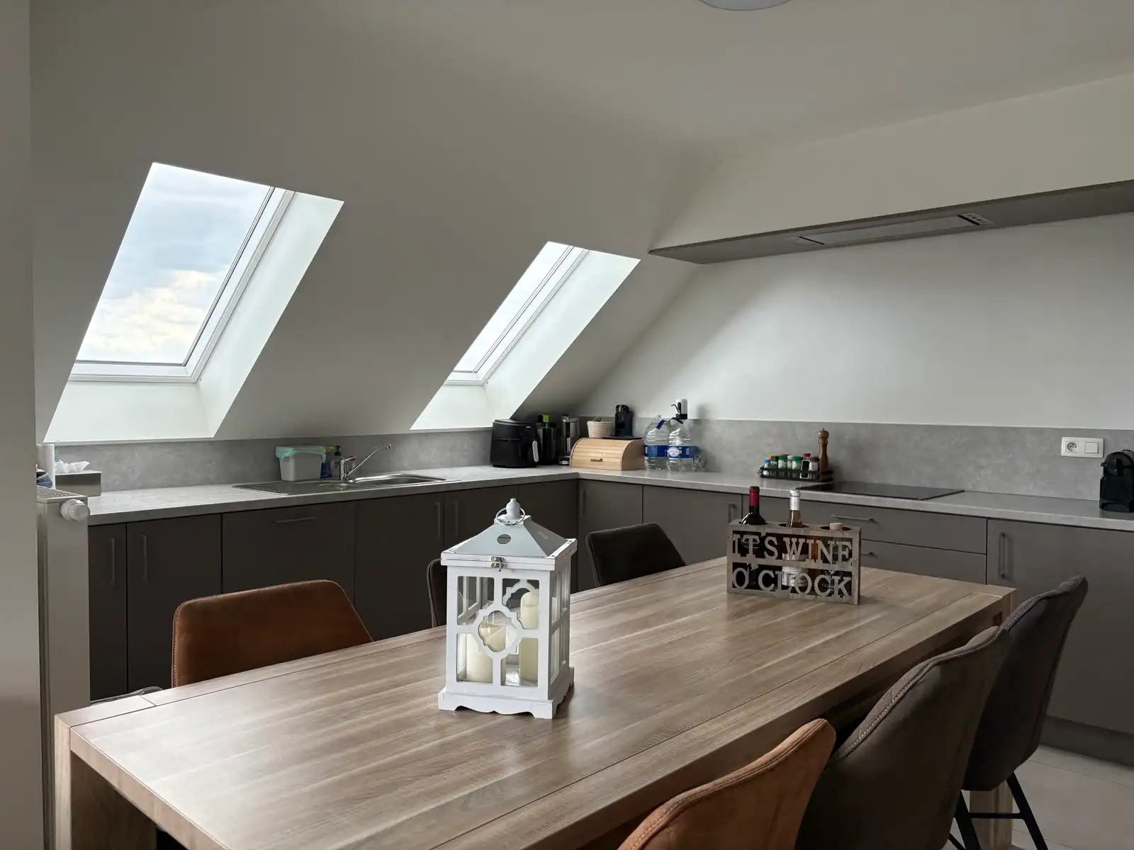 Gunstig gelegen, lichtrijk penthouse foto 9