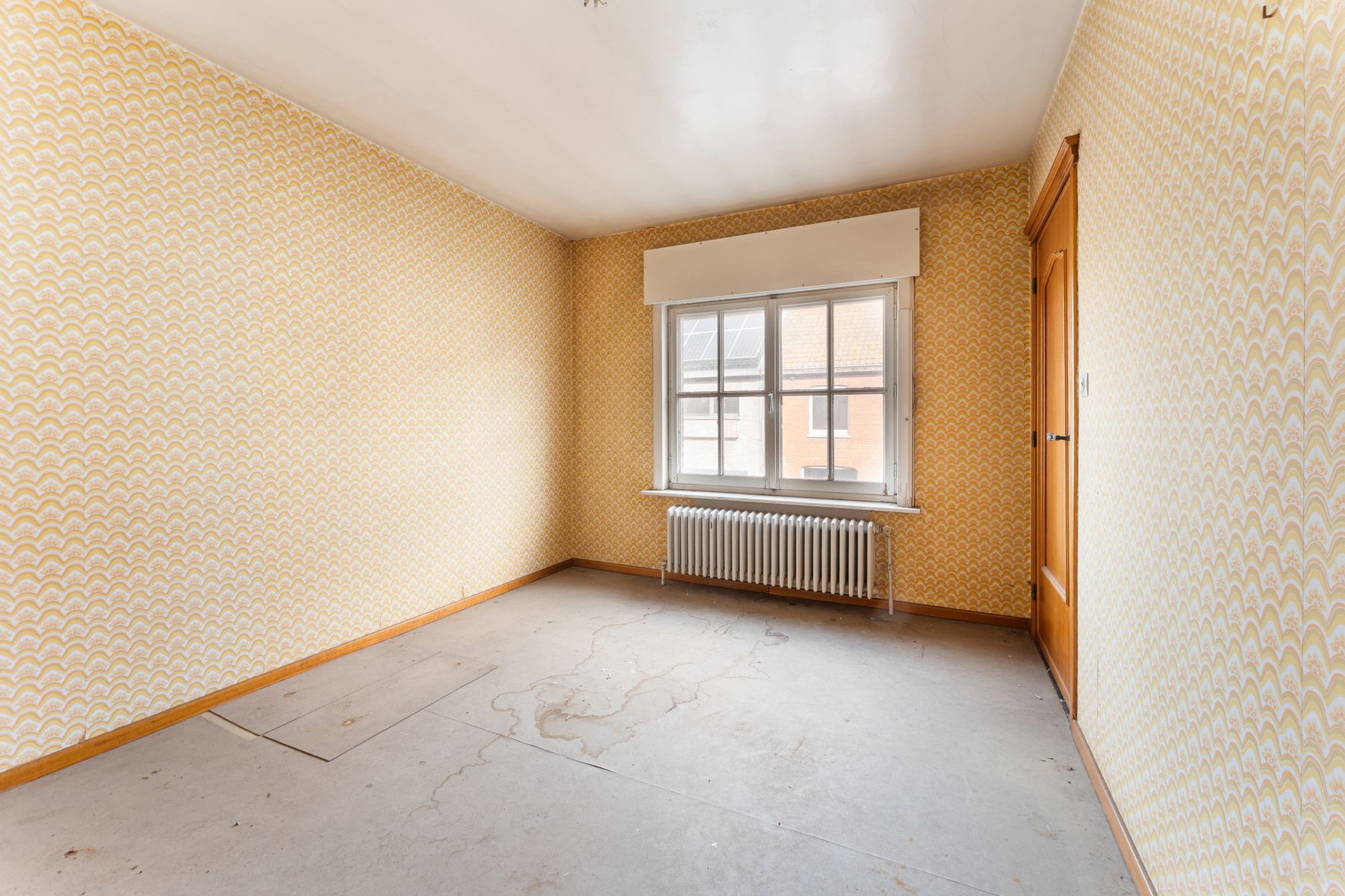 Te renoveren woning met 4 slaapkamers en garage op 432 m² foto 17