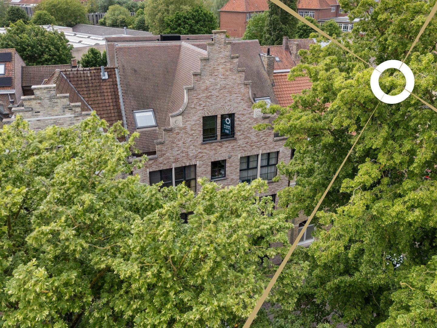 Instapklaar appartement met zonnig terras op toplocatie in Ieper foto {{pictureIndex}}