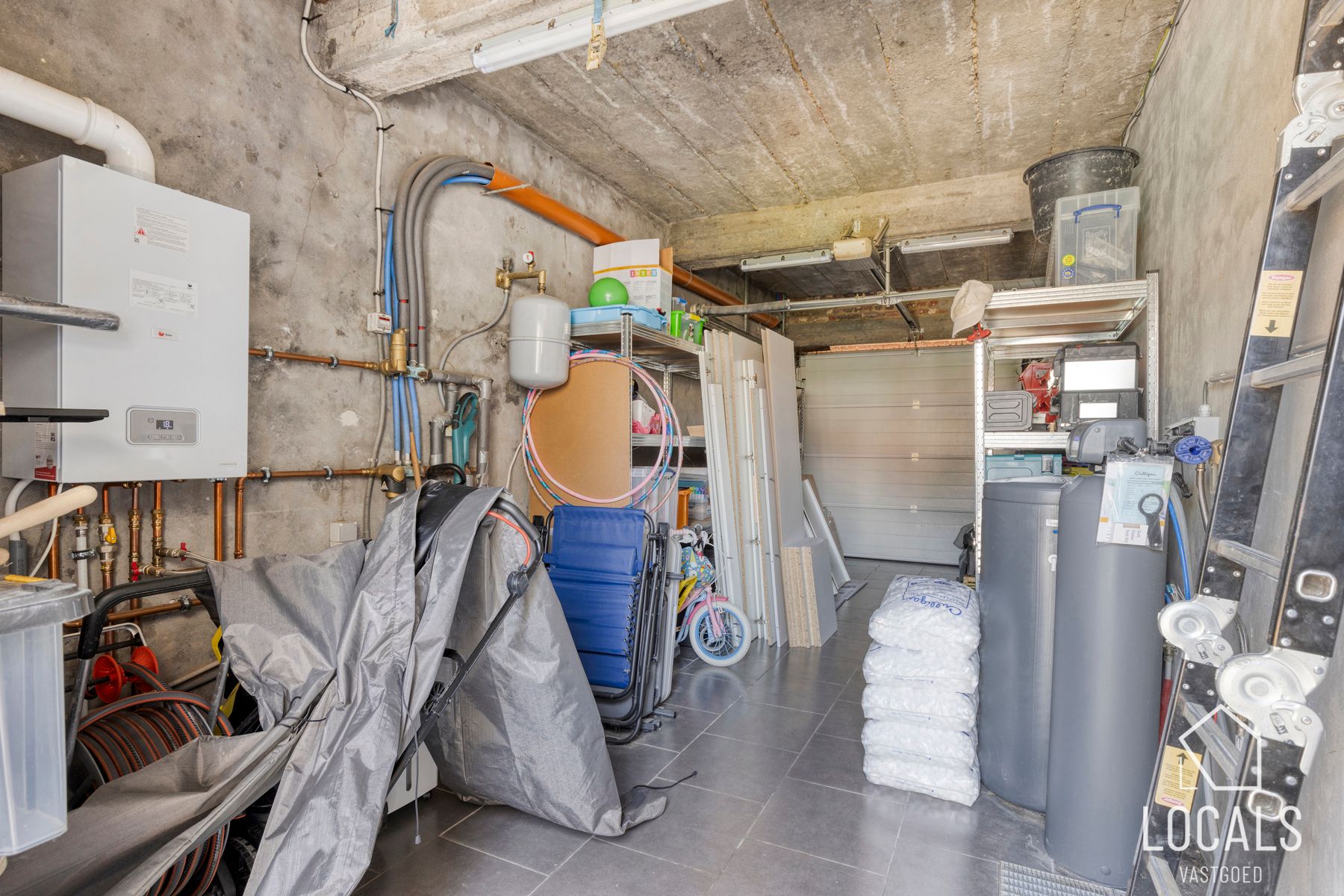 Halfopen bebouwing met 3 slpks, tuin en garage  foto 19