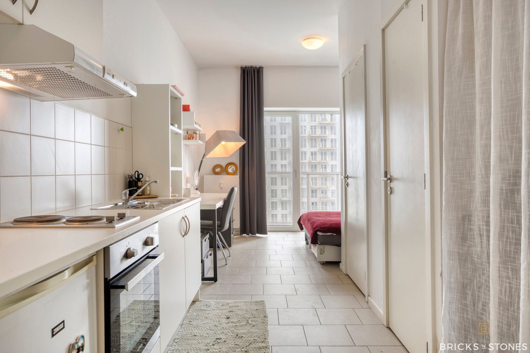 Charmante studio met uitzicht op Park Spoor Noord! foto 2