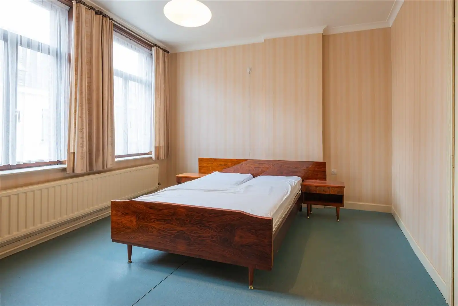 Te renoveren woning met ruime garage in centrum Zottegem! foto 13