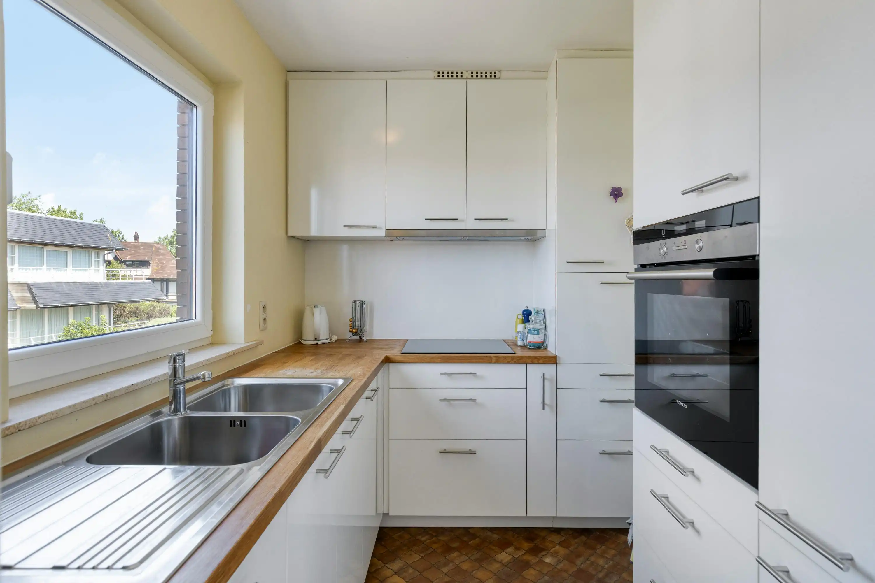 Appartement met 2 slaapkamers en garage te Sint-Idesbald foto 8