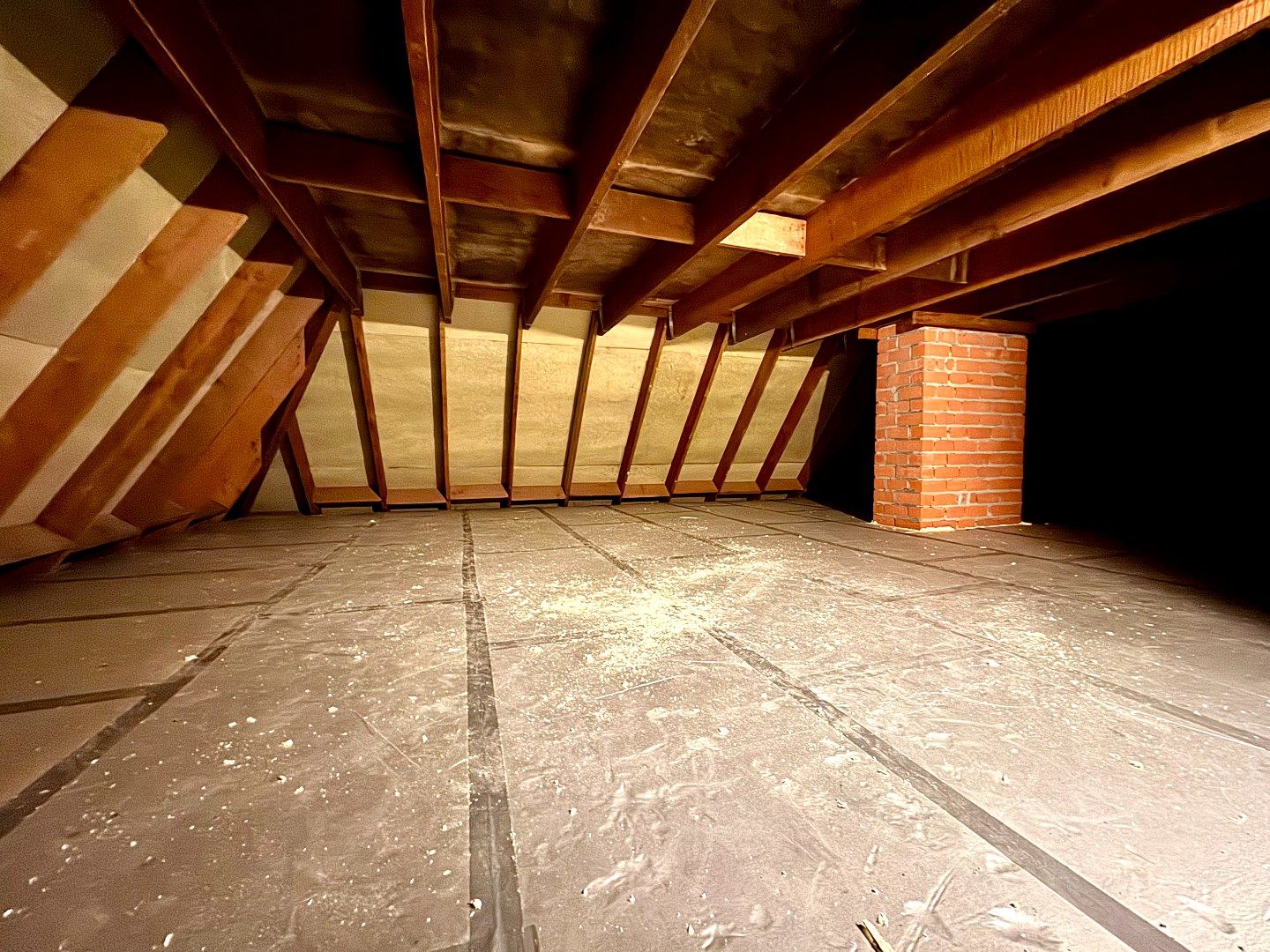 ALLEENSTAANDE VILLA MET 4 SLAAPKAMERS, GARAGE EN TUIN foto 2
