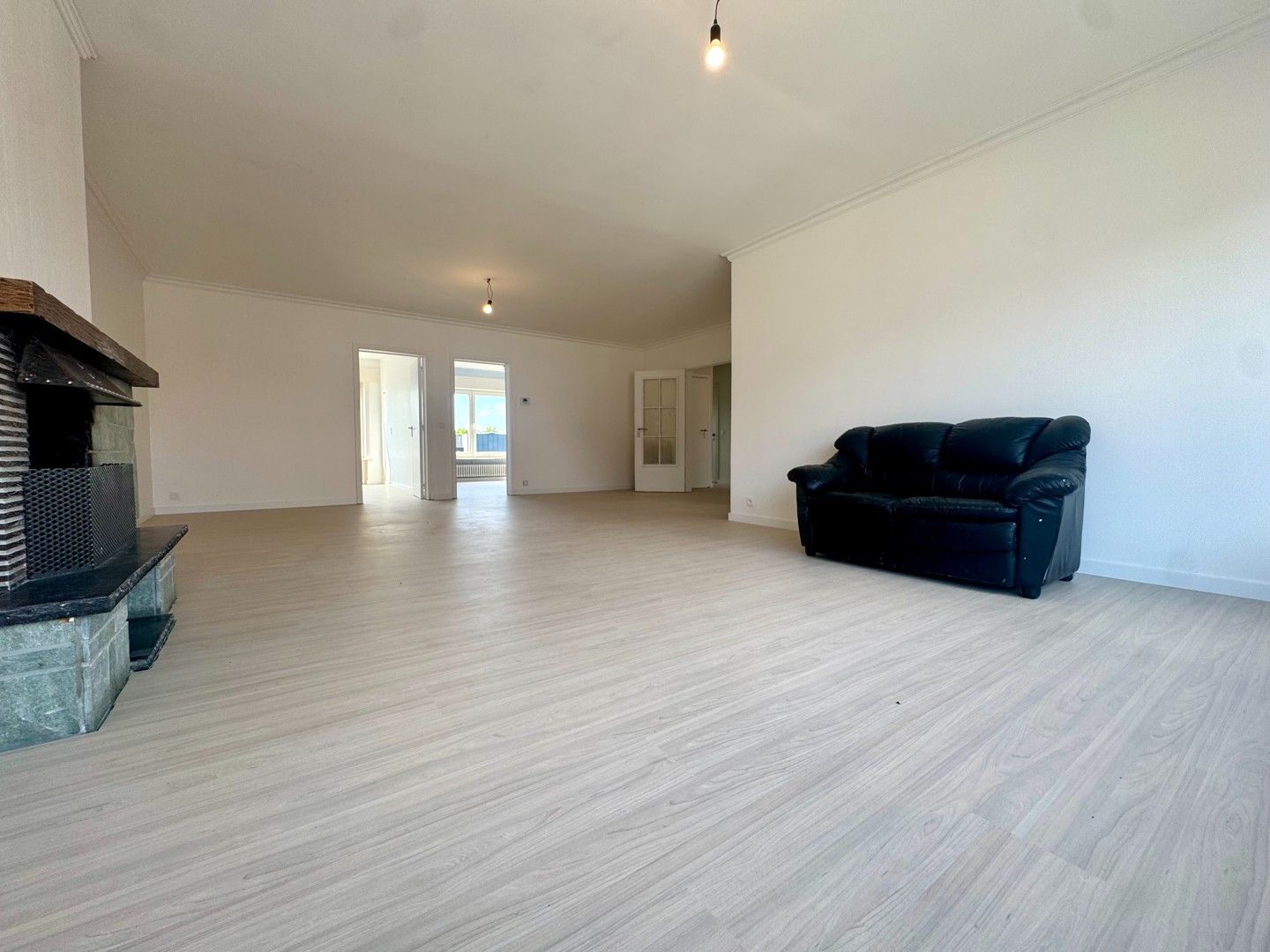 Volledig gerenoveerd appartement! foto 3