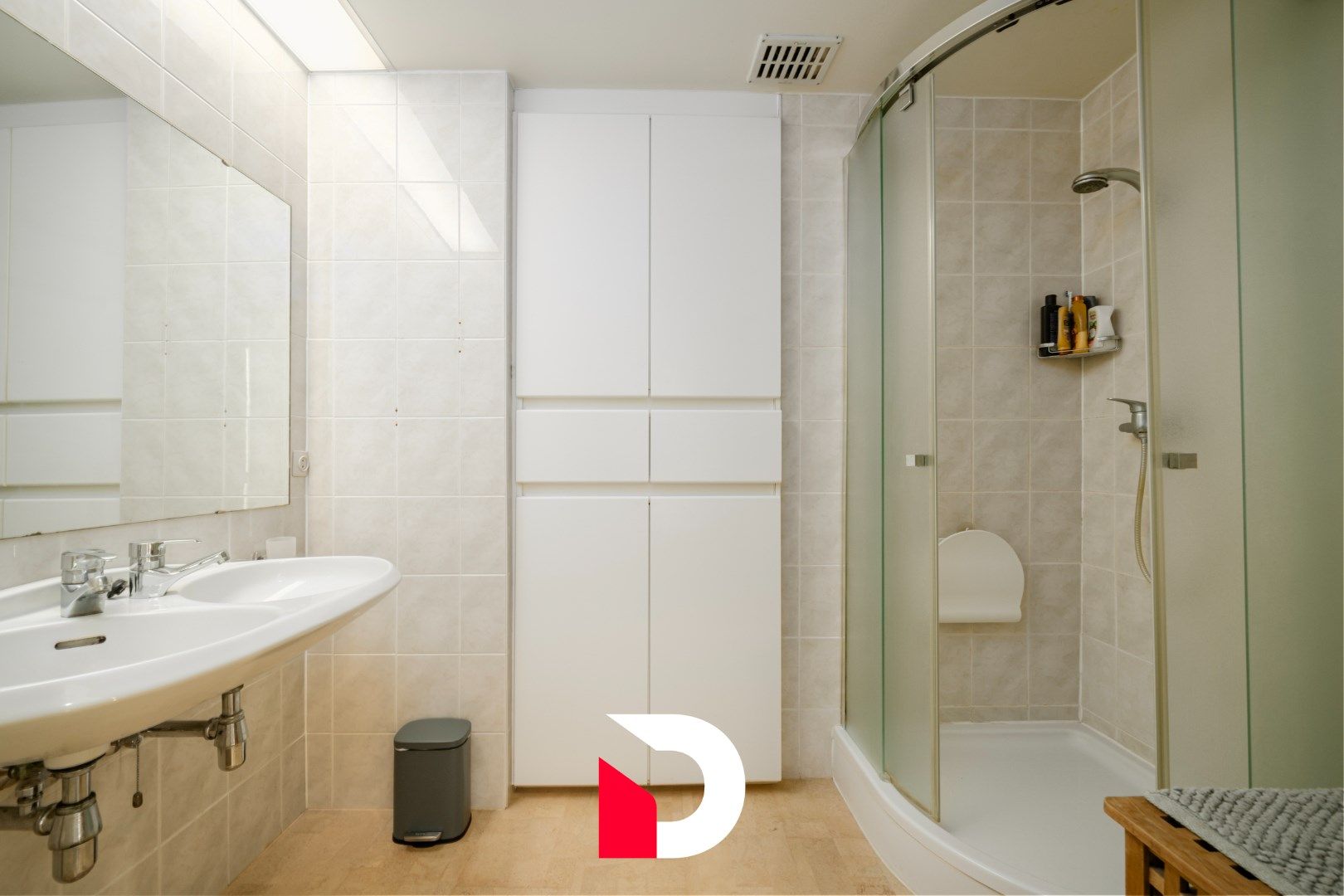 Karaktervolle / historische burgerwoning op het Jan Van Eyckplein te Brugge. foto 16