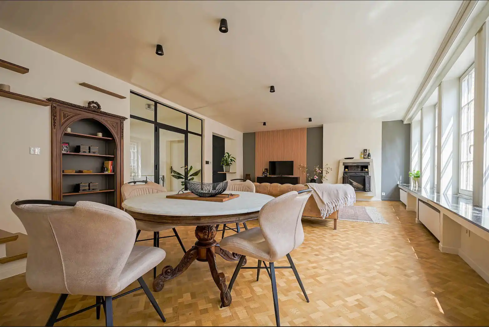 exclusief gerenoveerde herenwoning met garage, zonnige stadstuin en terrassen in het historische hart van Brugge foto 13