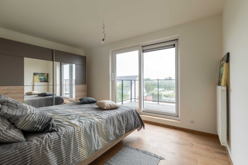 Roeselare Residentie Arena: Penthouse - Dichtbij scholen en winkels - Twee terrassen- Twee slaapkamers. Derde verdiep foto 5