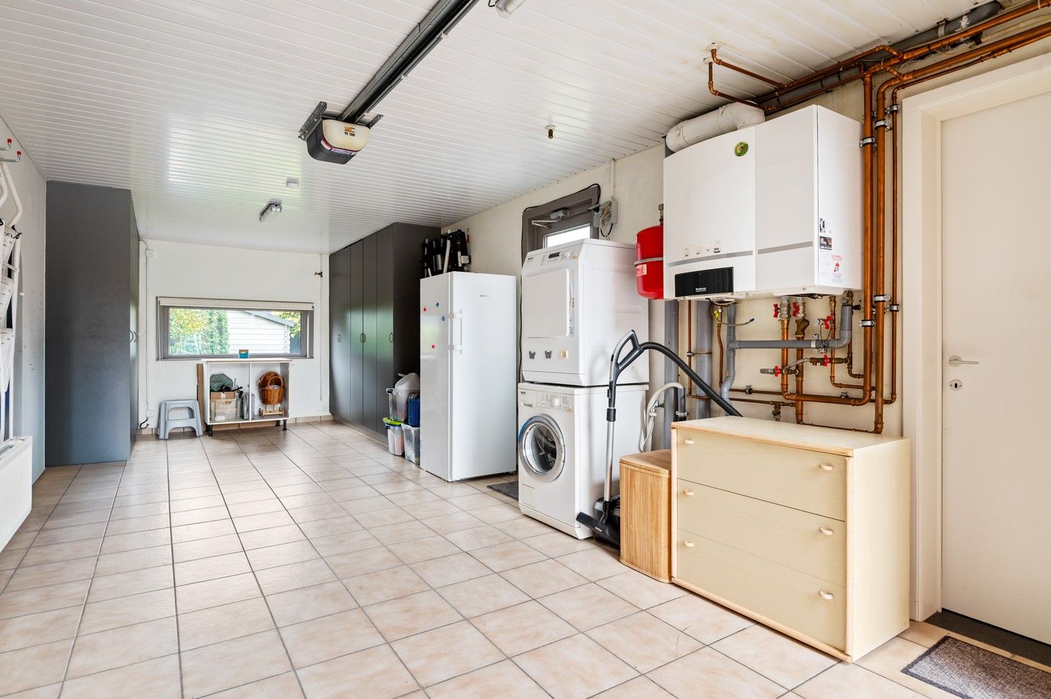 Prachtige recent gerenoveerde gezinswoning met tuin en garage in hartje Brasschaat foto 19