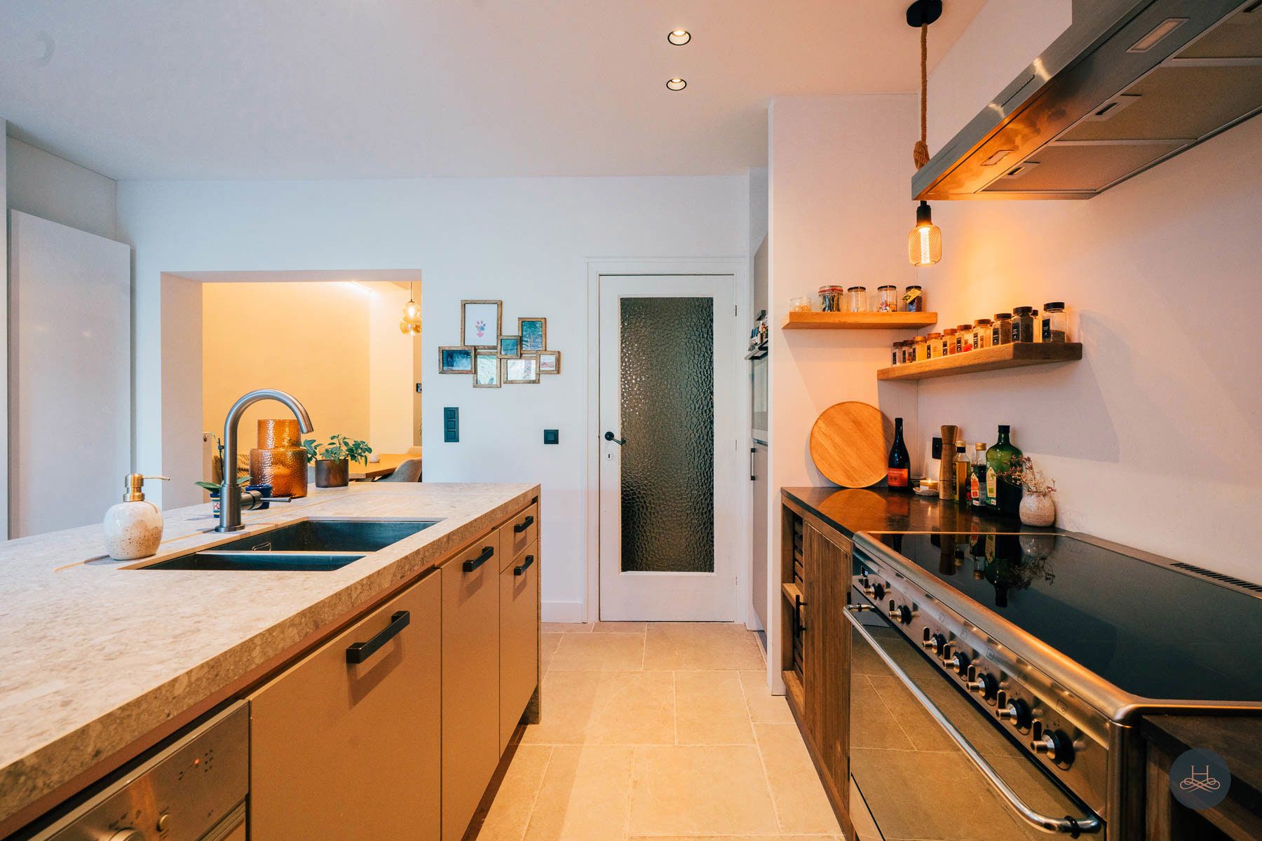 Instapklare charmante & gerenoveerde stadswoning met tuin foto 10