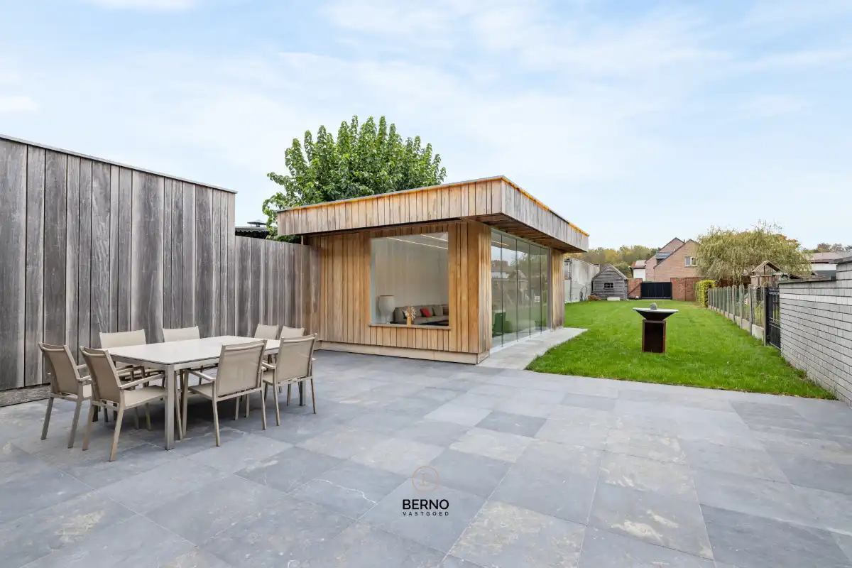 Authentiek herenhuis met moderne luxe en zonnige tuin – Wieze. foto 27