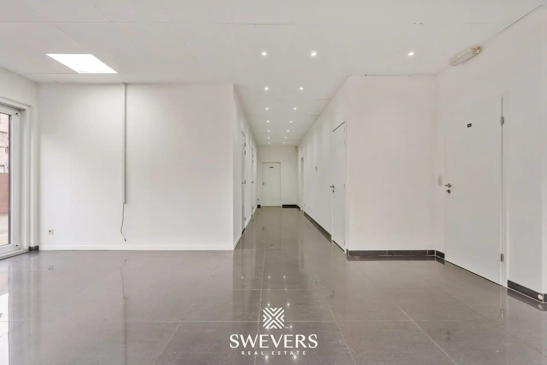 Instapklaar handelspand op toplocatie in Heusden-Zolder foto 8