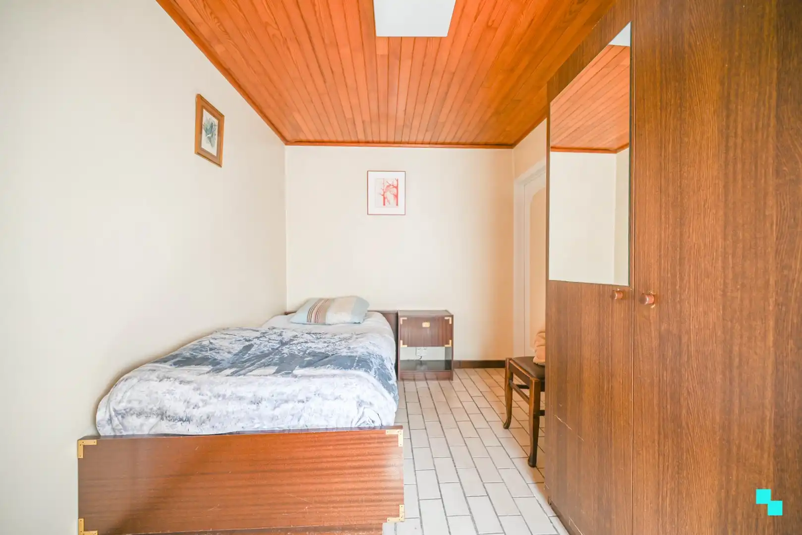 Te renoveren woonst met garage foto 11