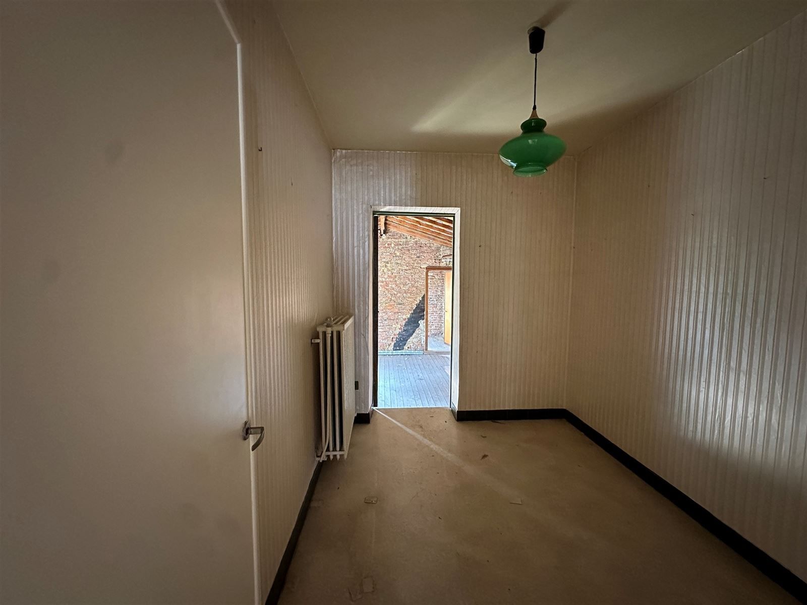 Te renoveren HOB met prachtig vergezicht te Erwetegem.  foto 10