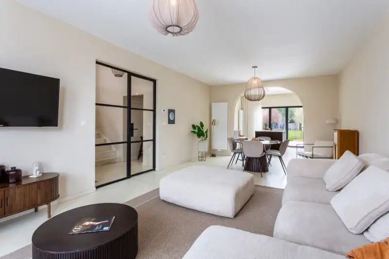 Prachtige woning met meerdere mogelijkheden, wonen en werken combineren of kangoeroewoning. foto 4