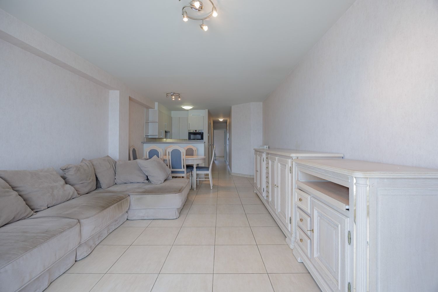 1 slaapkamerappartement met frontaal zeezicht op de zeedijk van Blankenberge foto 8