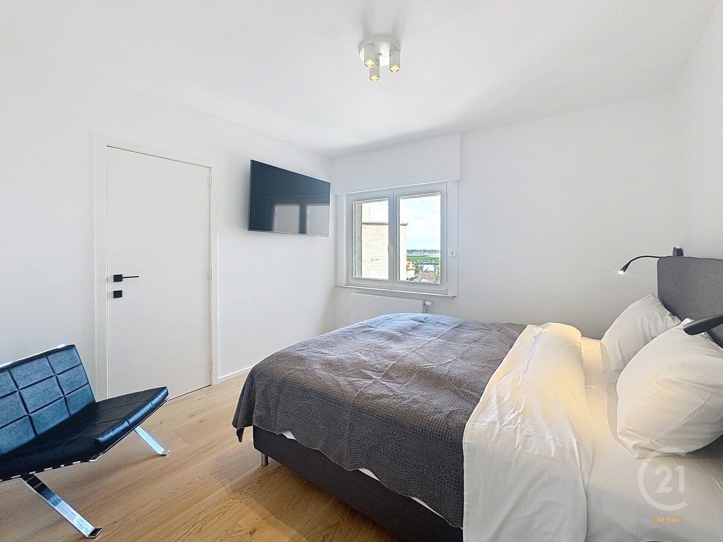Instapklaar appartement op toplocatie – Zeedijk Westende foto 17