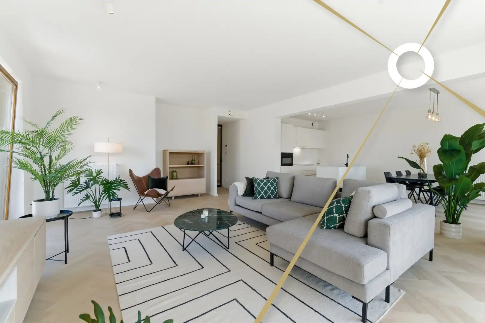 Luxe nieuwbouwappartement met ruim terras (19m²) 2 slaapkamers en 2 badkamers foto {{pictureIndex}}