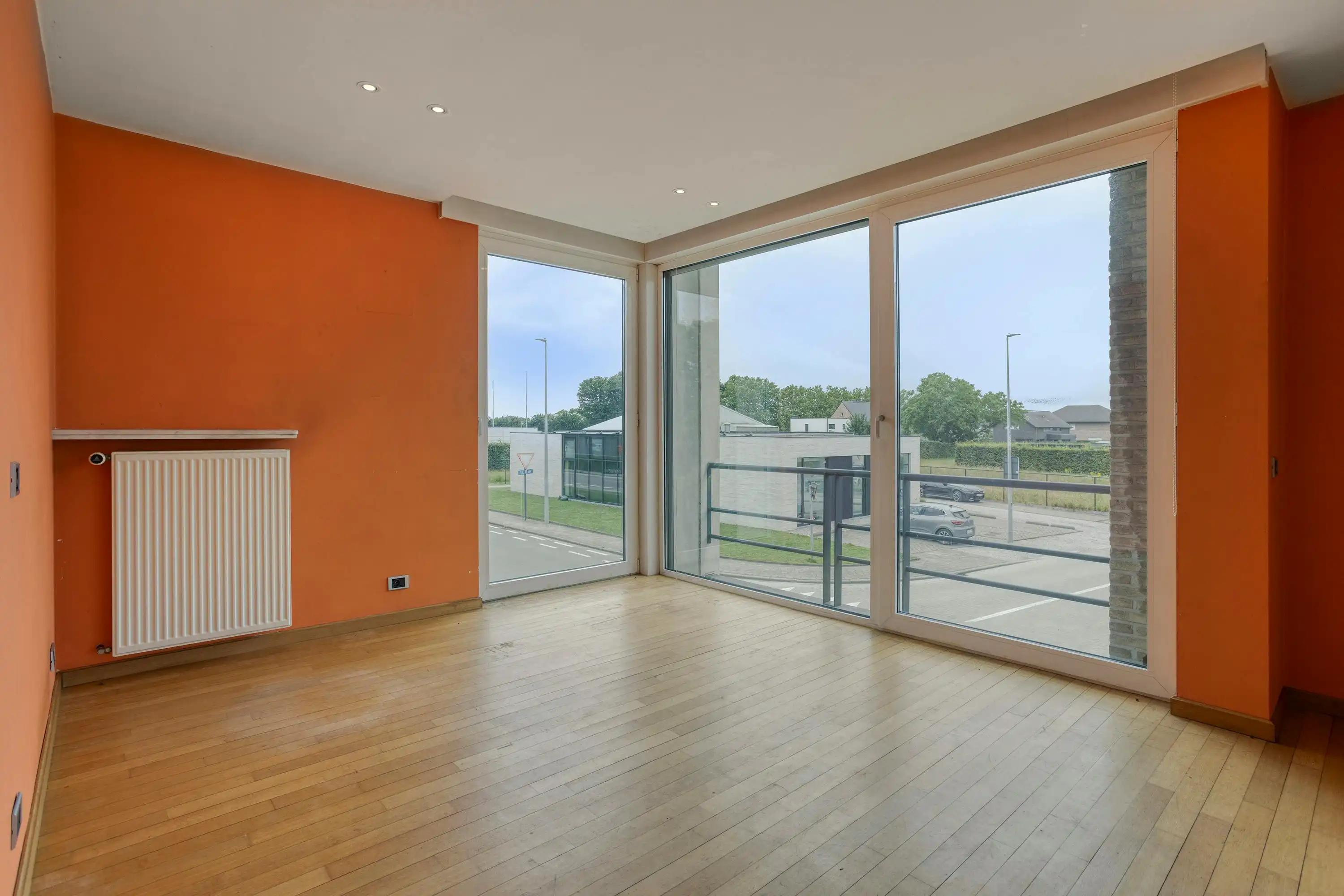 Instapklaar huis met 4 kamers en atelier te koop in Waregem foto 10