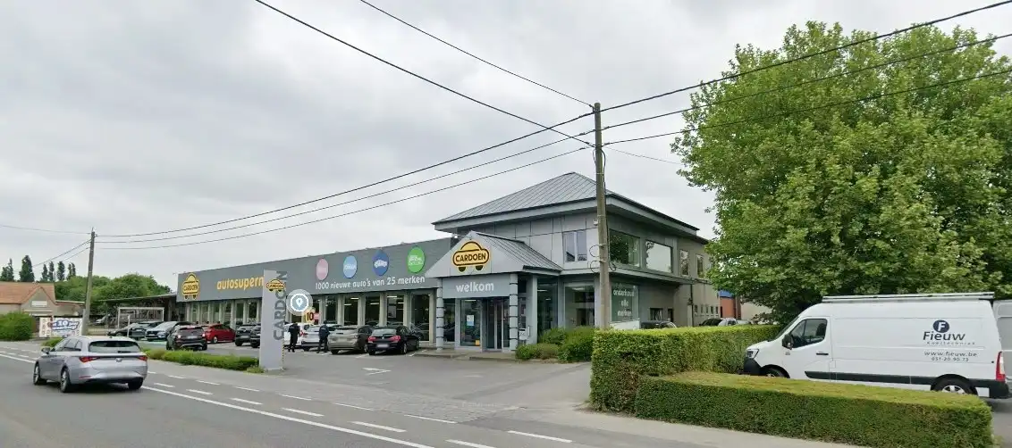 COMMERCIEEL PAND OP TOPLIGGING IN KUURNE NAAST CARDOEN EN MAZDA foto 5