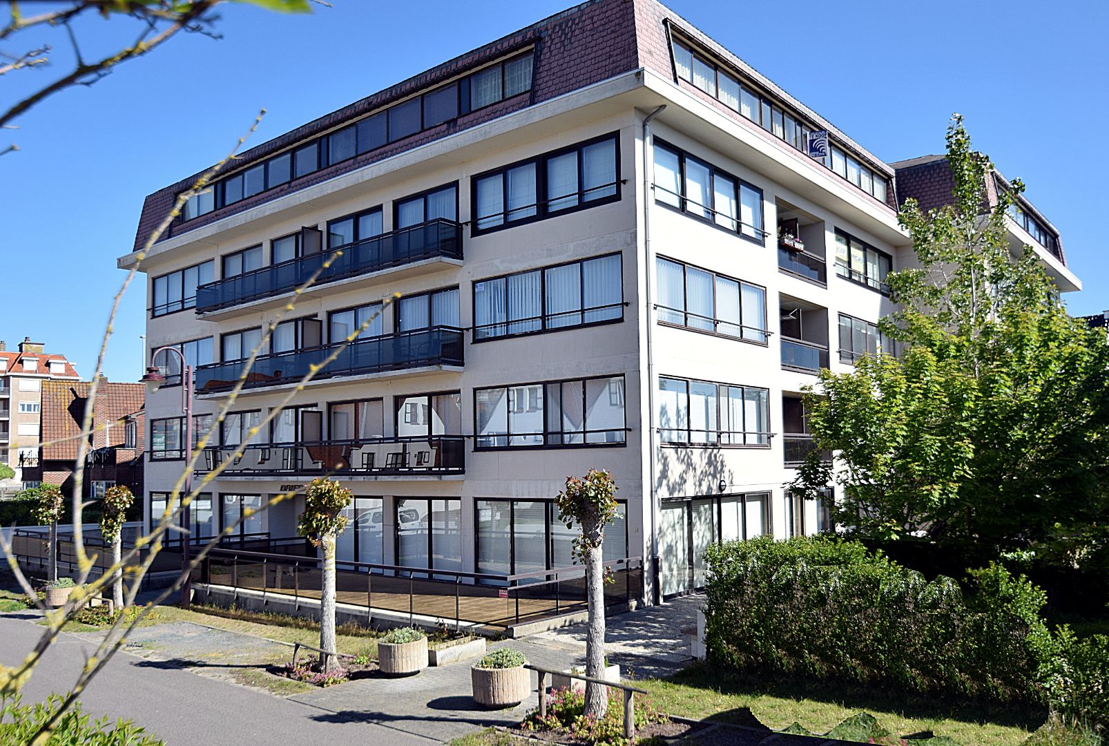 Privé parkeerplaats in ondergrondse garage residentie Bries foto {{pictureIndex}}