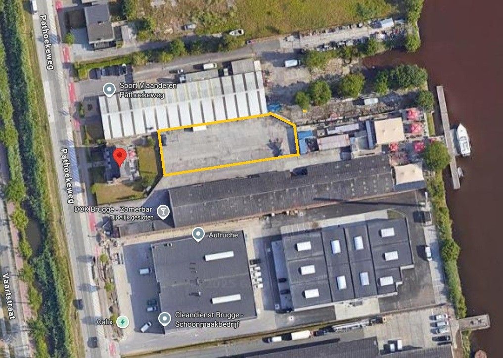 Verhard (beton) perceel INDUSTRIEGROND (±1.000m²) te huur op industriezone "Herdersbrug" te 8000 Brugge foto 2