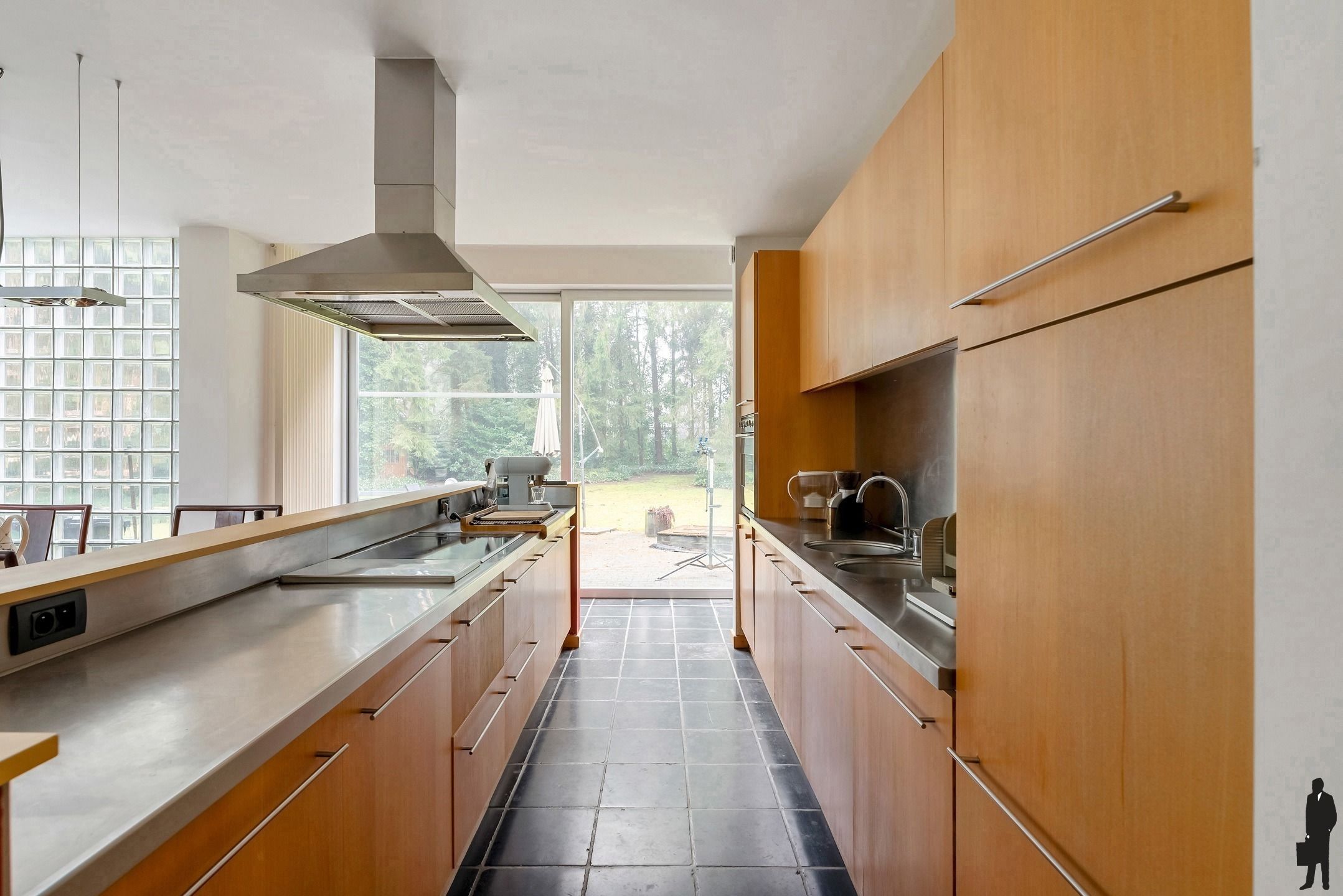 Moderne woning op perceel van ca. 3.500m² foto 14