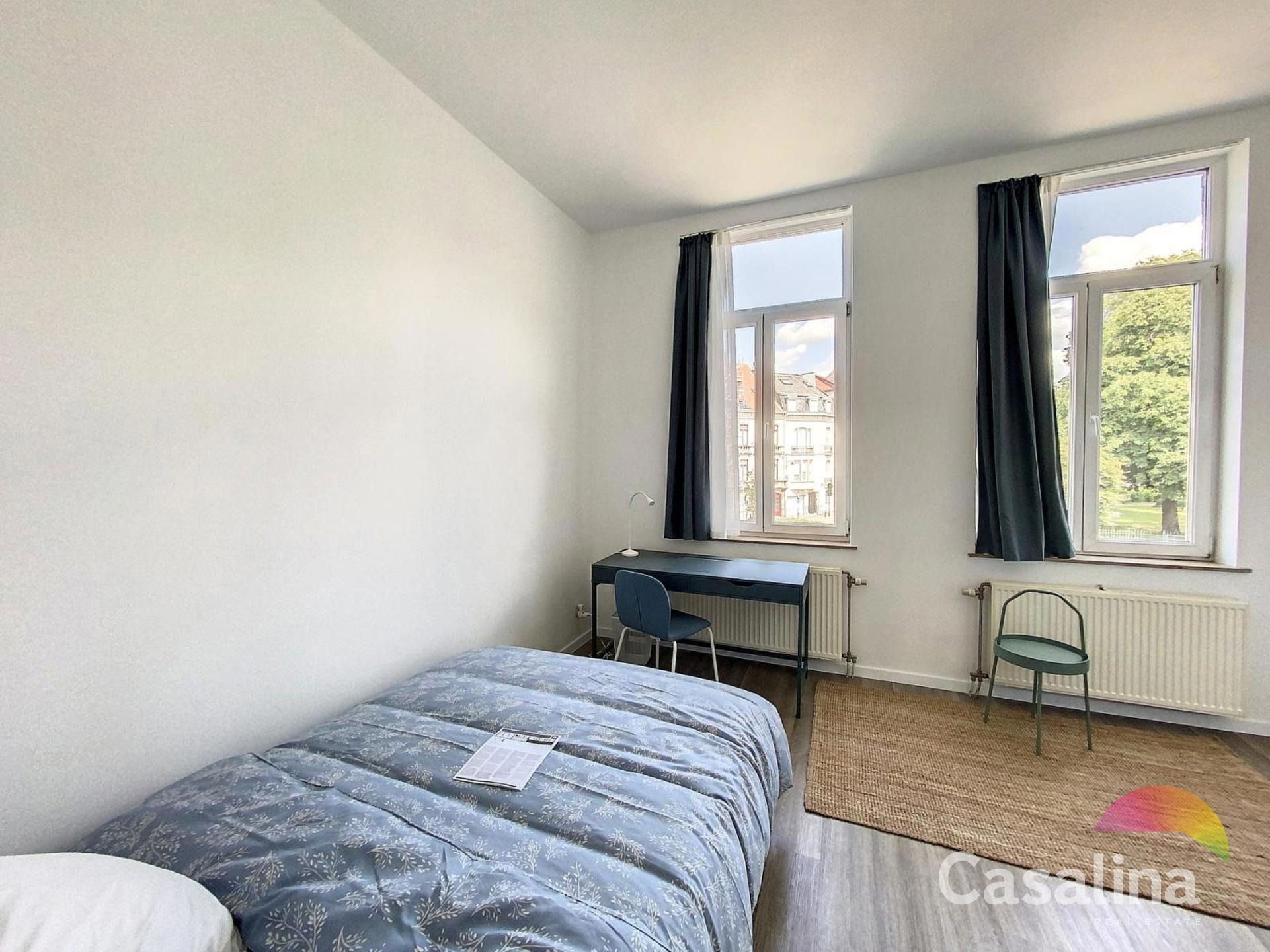 Opbrengsteigendom, Europese wijk, Triplex met commerciële gelijkvloers foto 6