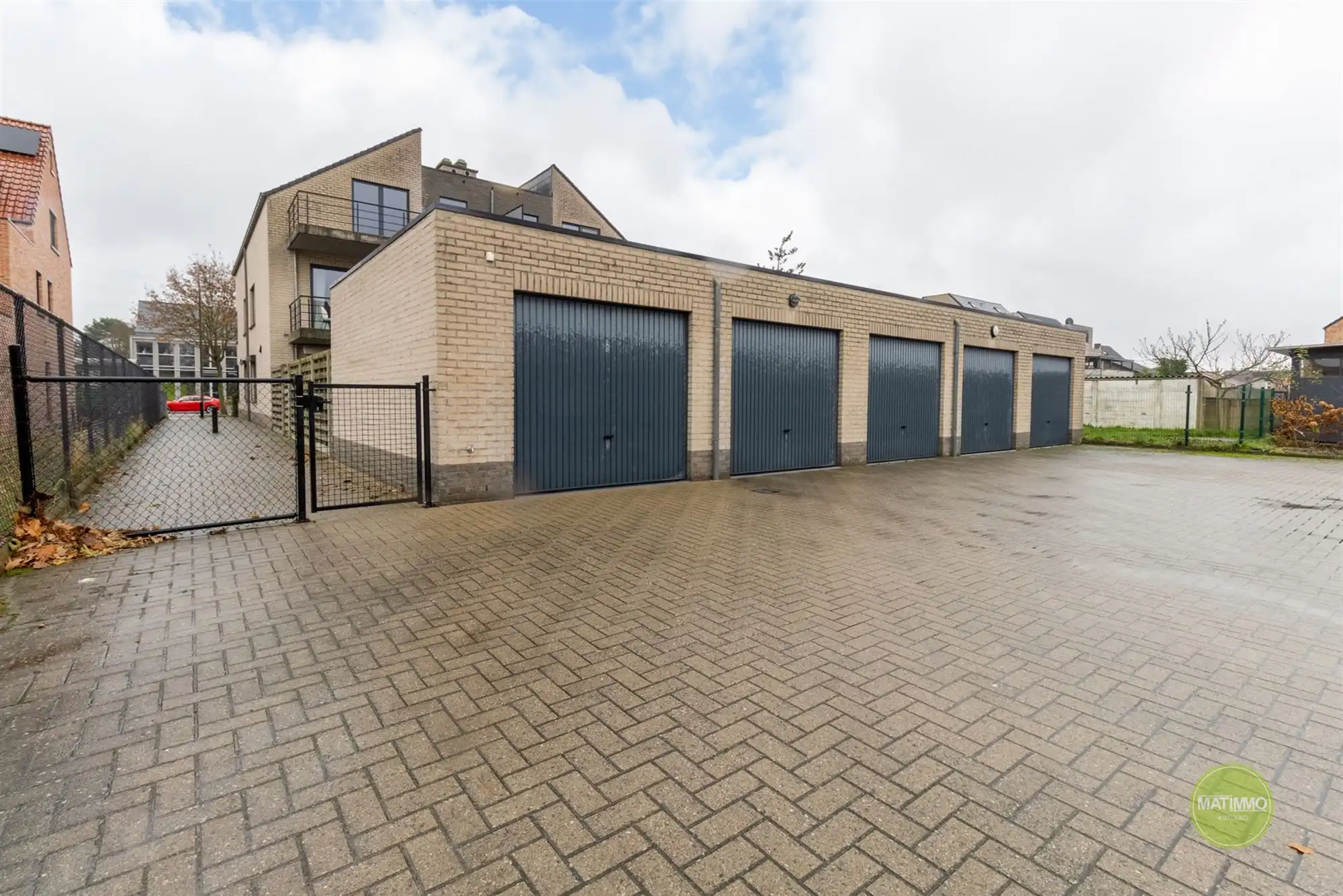 Appartement met 3 slaapkamers, terras én garagebox te Mol. foto 16