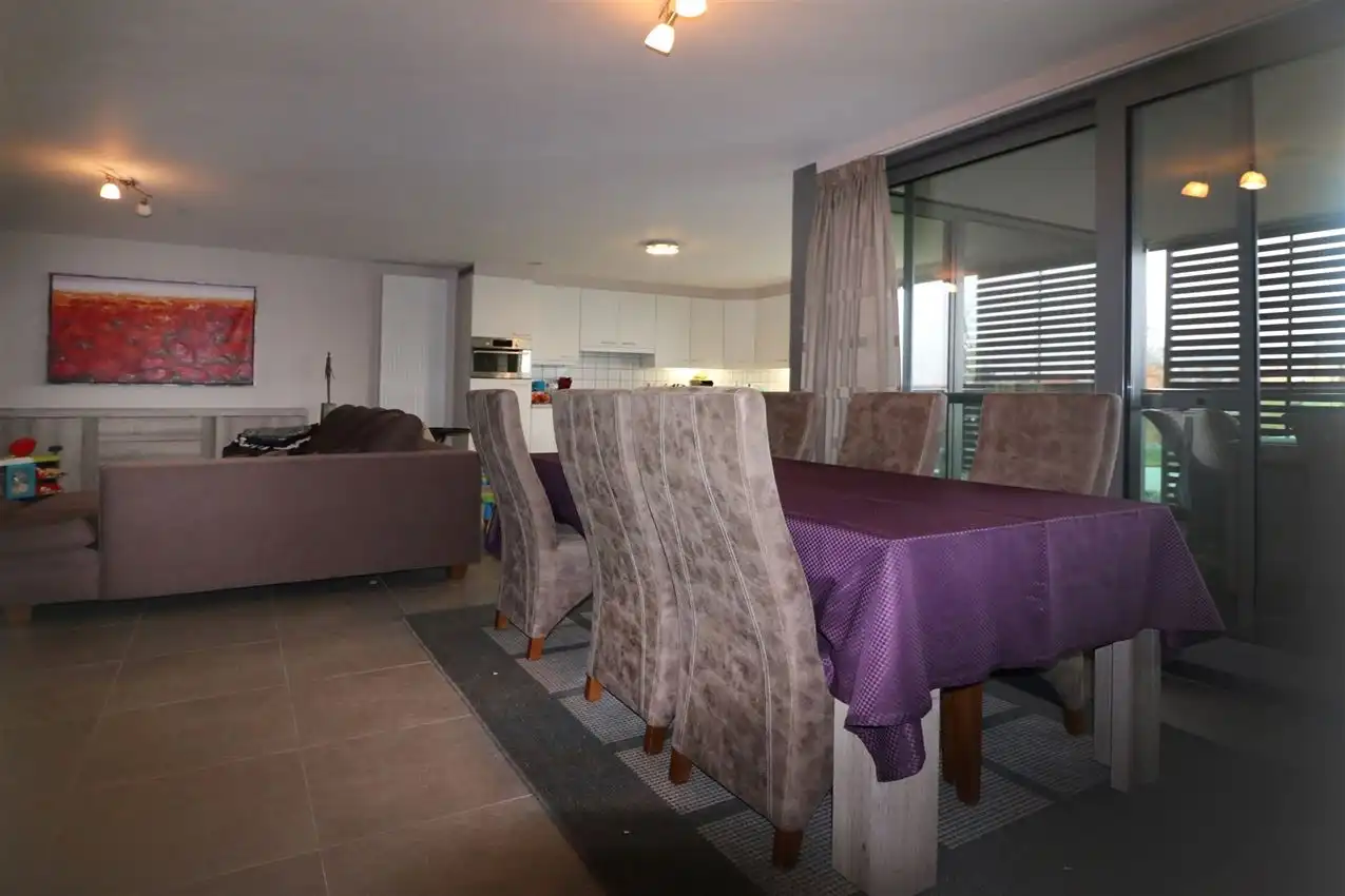 Appartement met 2 slaapkamers, mooi terras, inclusief garage  foto 22