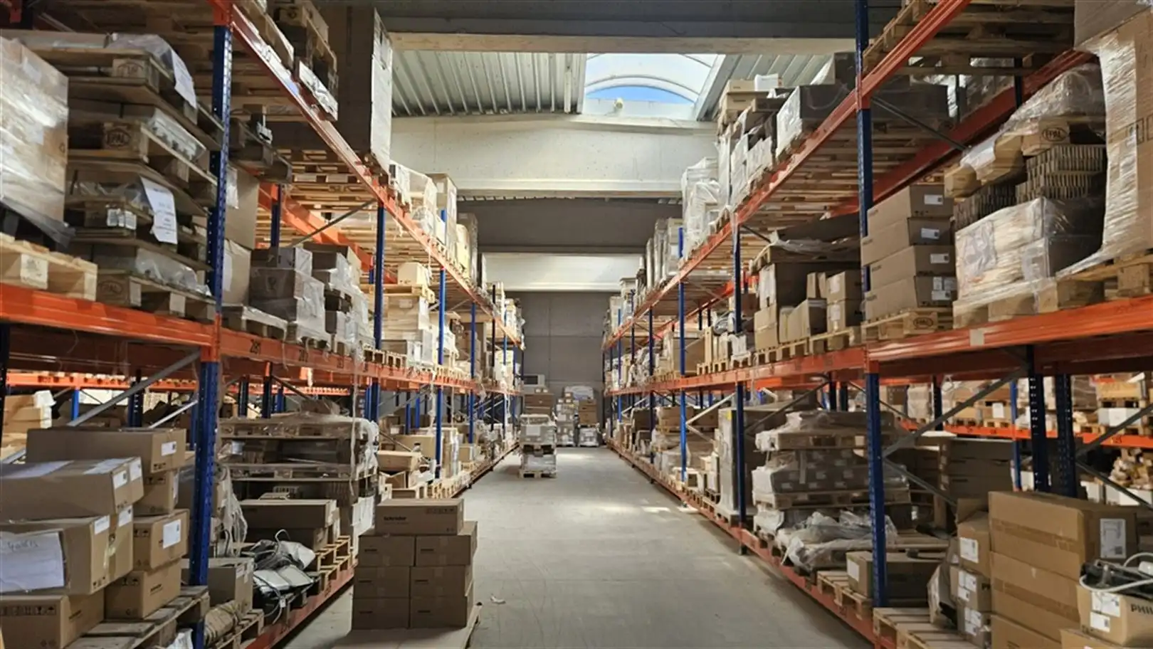 Semi-industrieel met verhard terrein optioneel woning foto 5