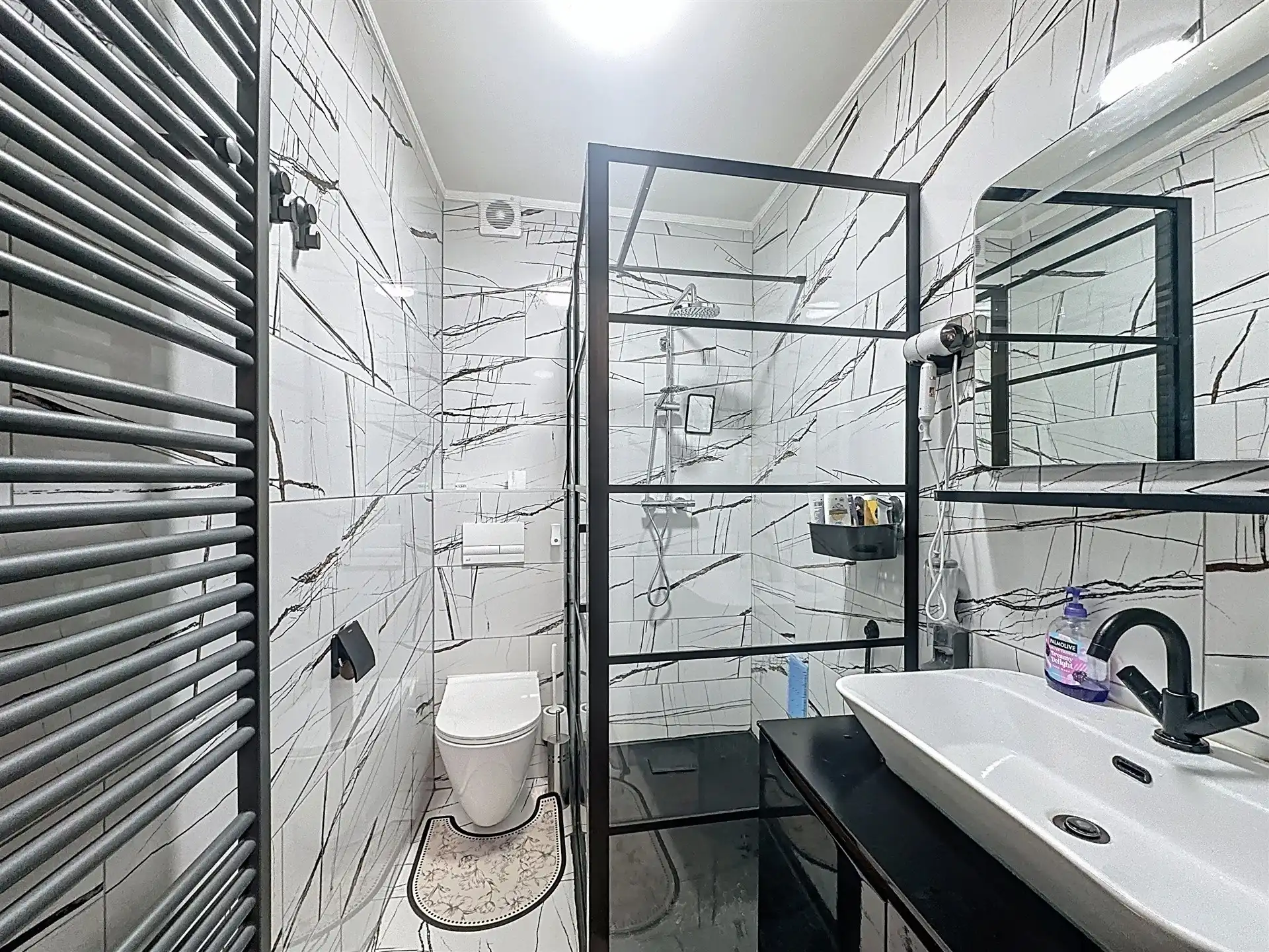 Instapklaar 2 slk- appartement op toplocatie in Sint-Niklaas foto 6