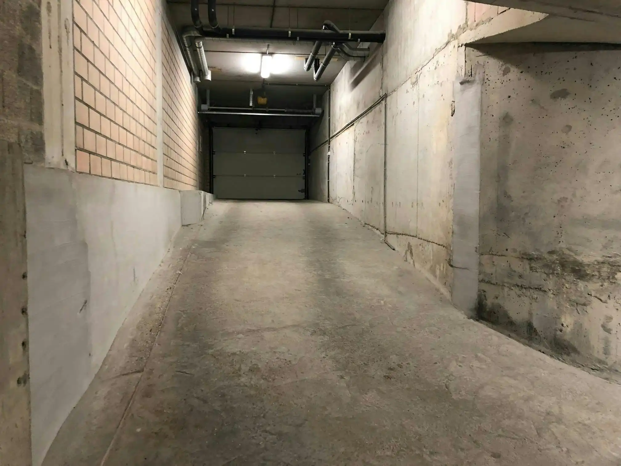 Centraal gelegen garagebox te koop !  foto 7