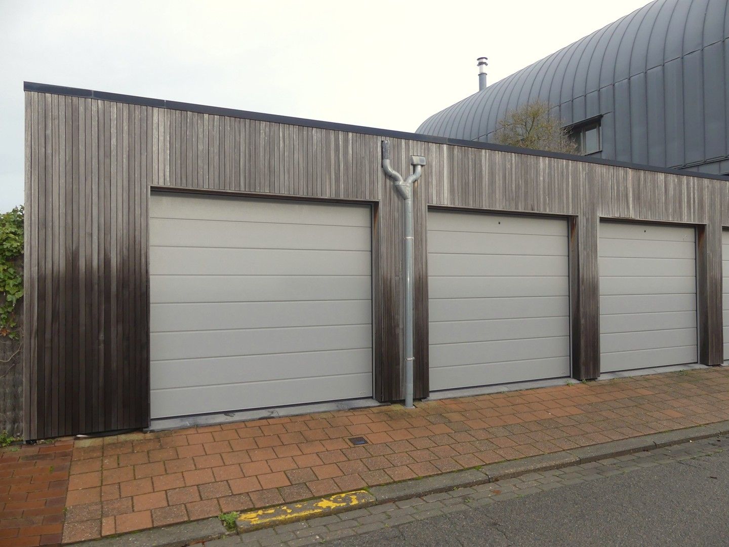 Ruim instapklaar en gezellig gelijkvloersappartement met terras en garage foto 12