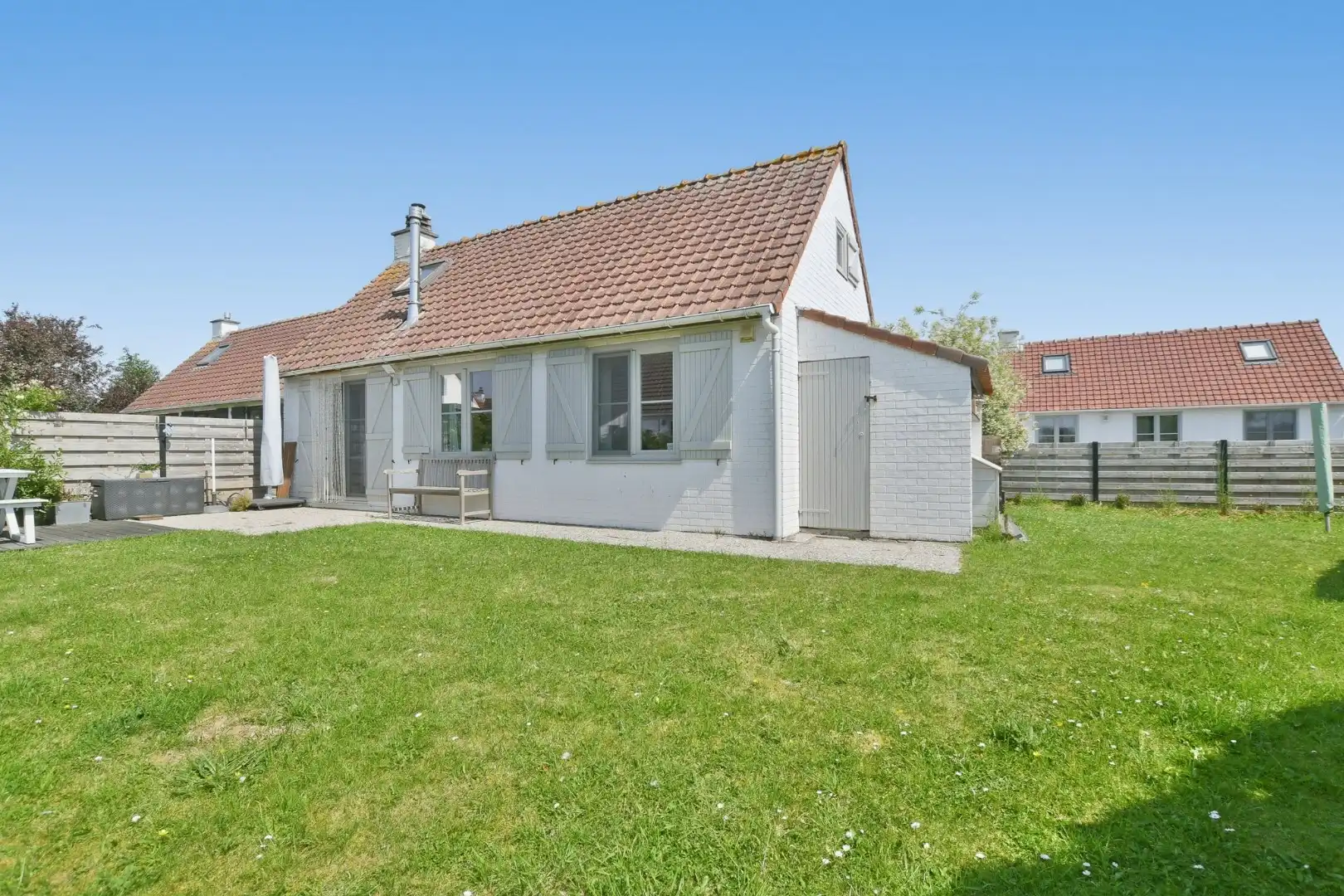 Charmant vissershuisje met 3 slaapkamers en prachtig open polderzicht foto 3