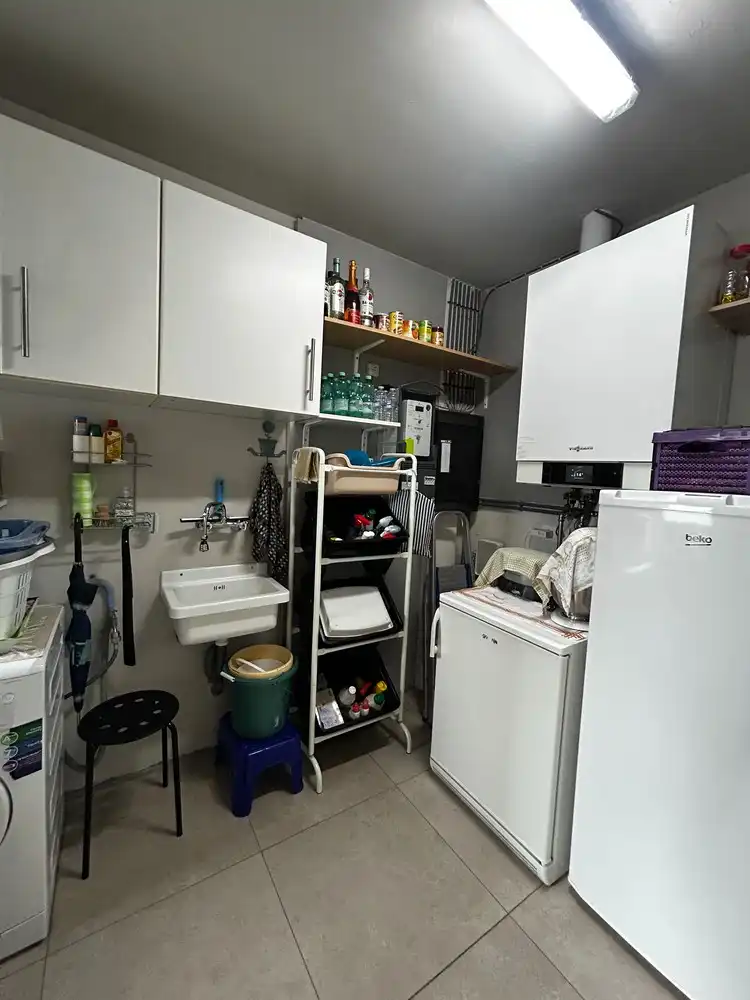 Instapklare gerenoveerde woning op 11a 75ca met prachtige, zuidgerichte tuin aan natuurgebied De Maten in Genk. foto 38