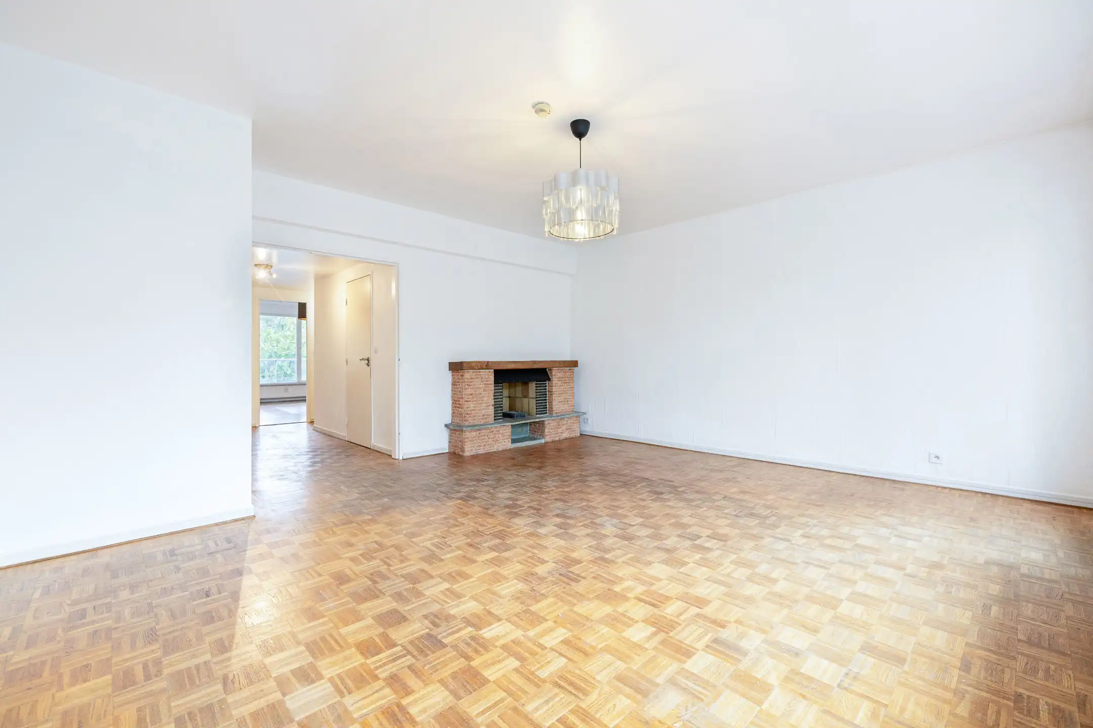 Ruime doorlopende woning met 1 slpkmr, 2 terrassen en EPB D foto 2