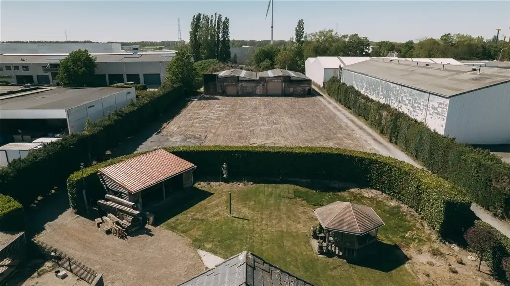 Magazijn met woning en uitbreidingsmogelijkheden foto 3