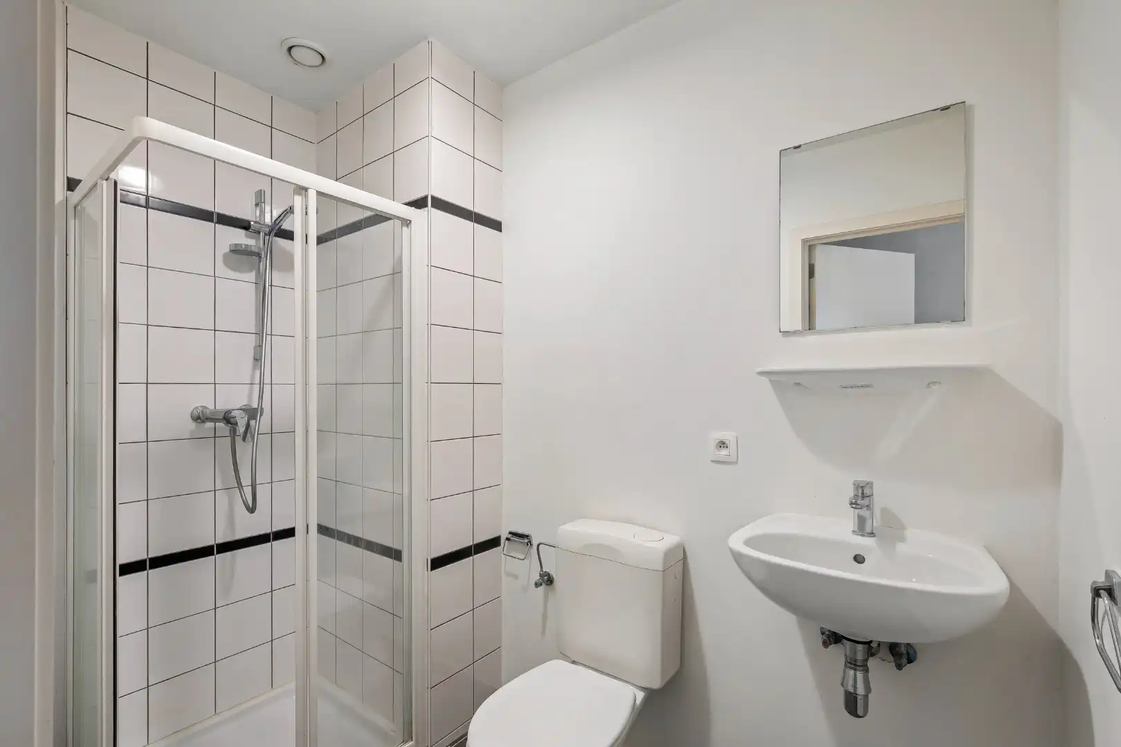 Studentenkamer met privébadkamer in Kortrijk-centrum foto 9