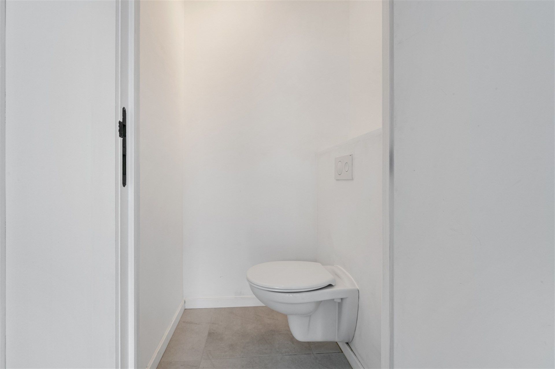 Modern gelijkvloers appartement op wandelafstand van station en markt foto 10