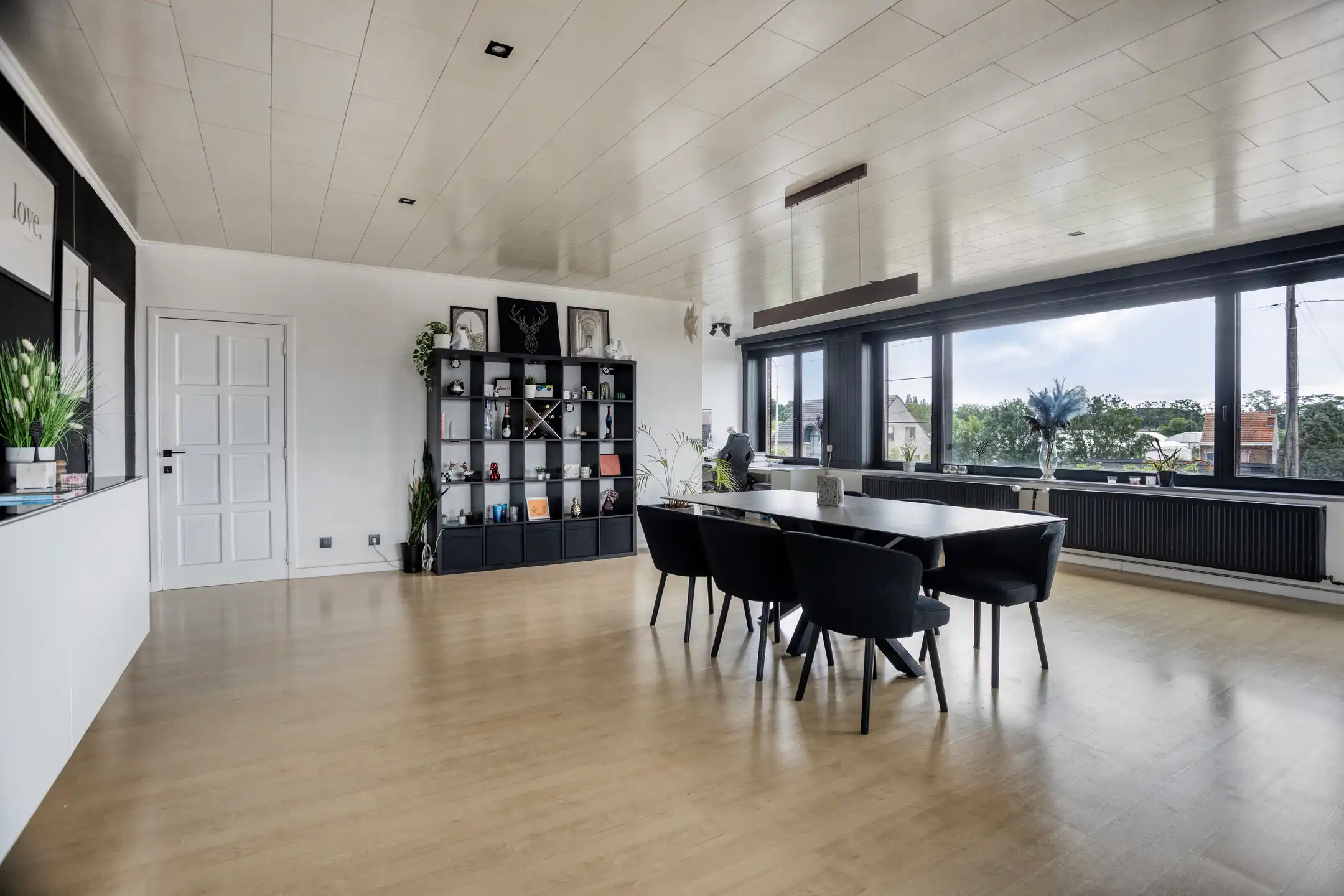 Zeer ruim appartement (166m2) met 2 slaapkamers foto 7