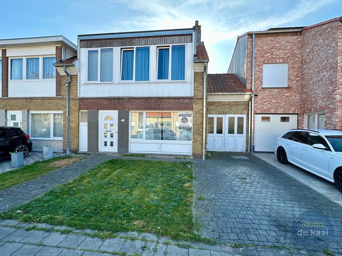Woning met 3 slaapkamers tuin en garage op rustige ligging. foto {{pictureIndex}}
