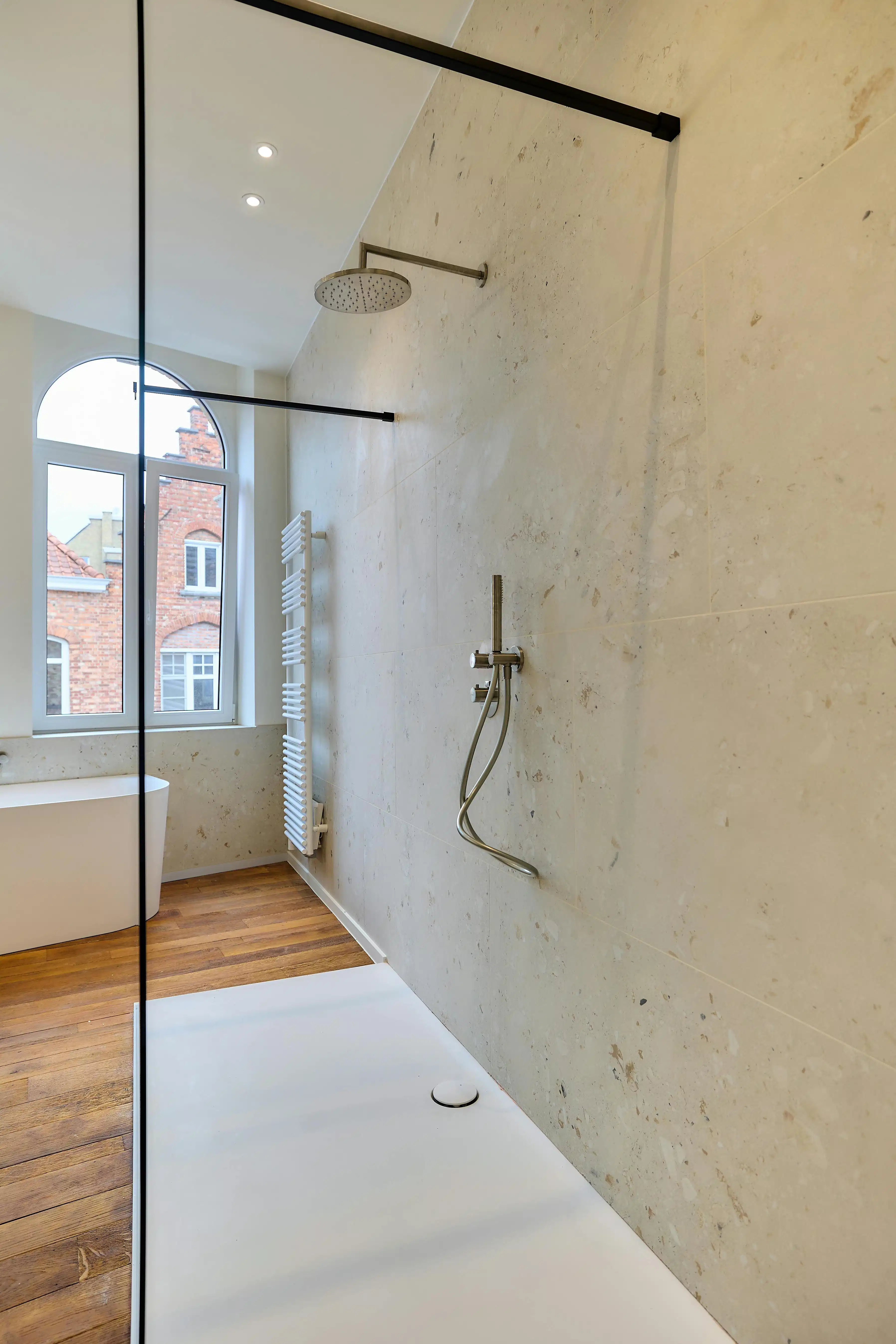 Uniek herenhuis MET LIFT foto 22