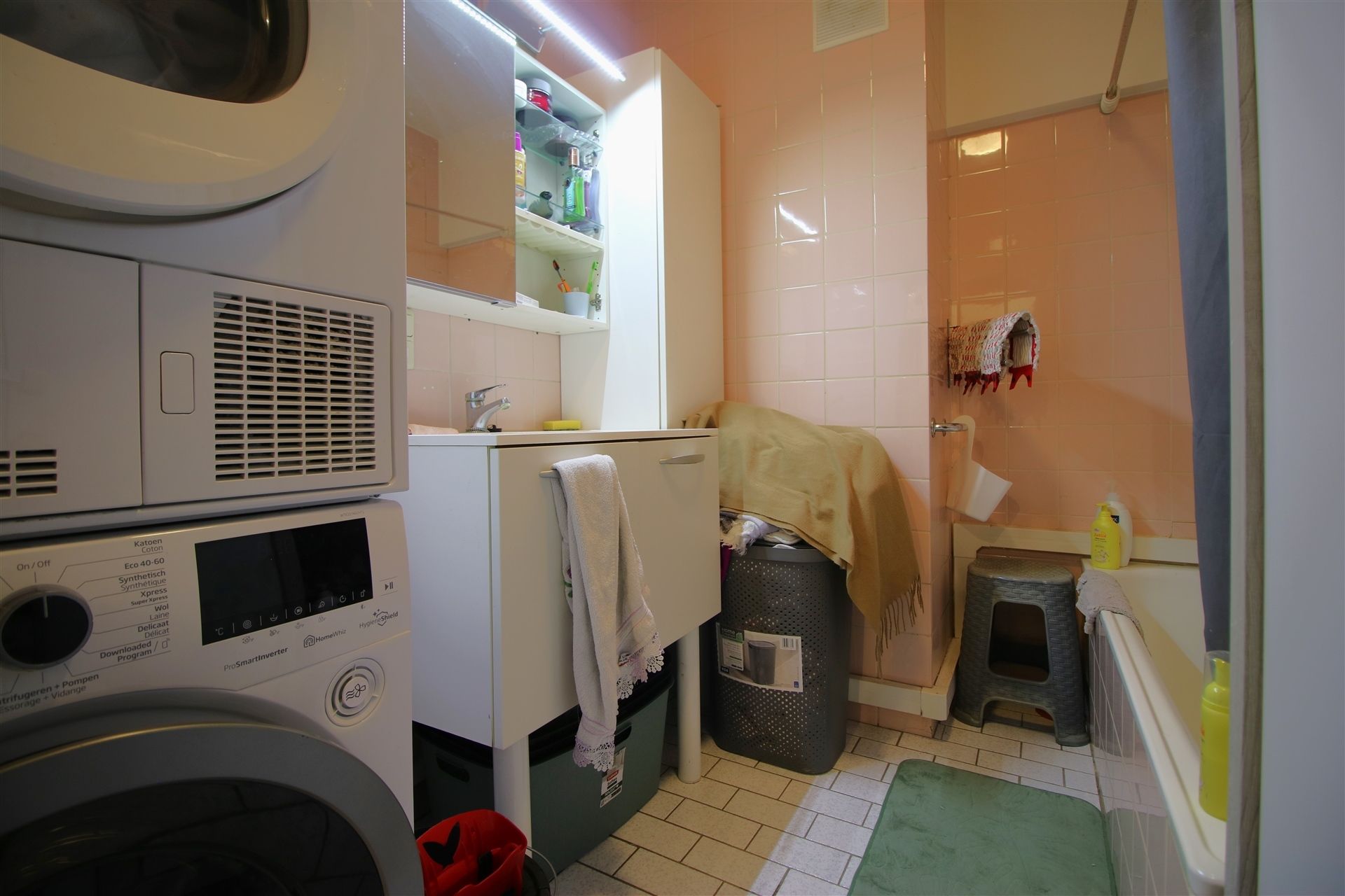 Ruim appt 2 slpk, terras en parking foto 11