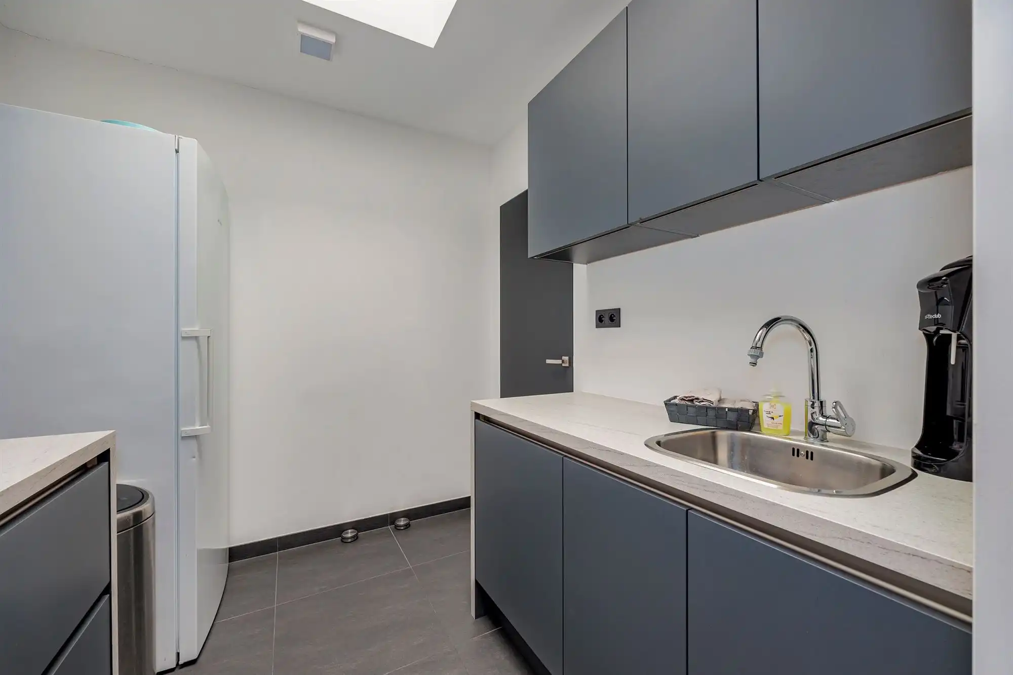 Exclusieve villa met 4 slaapkamers, 4 badkamers en luxueuze multifunctionele kelder op een toplocatie in Kalmthout! foto 8