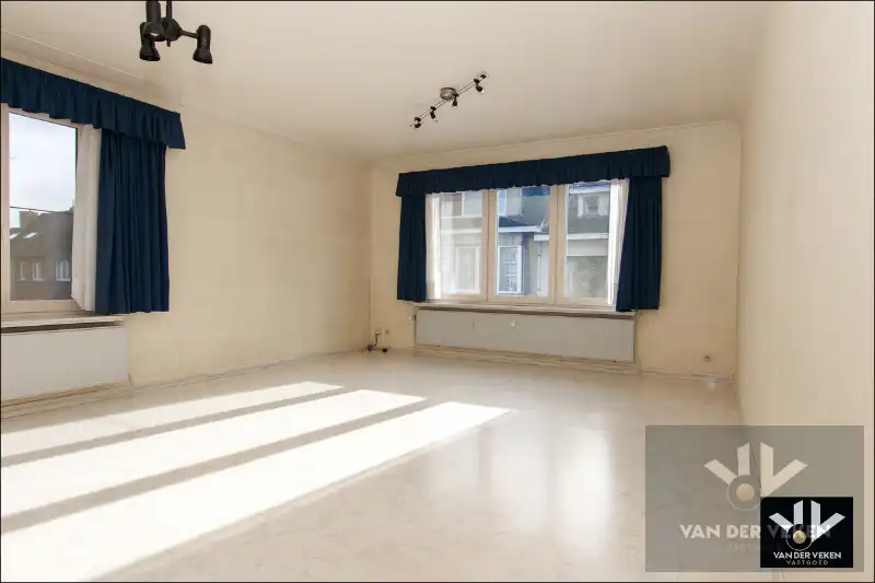 Lichtrijk en instapklaar hoekappartement met 3 slpks en ondergrondse garagebox op een TOP locatie foto 4